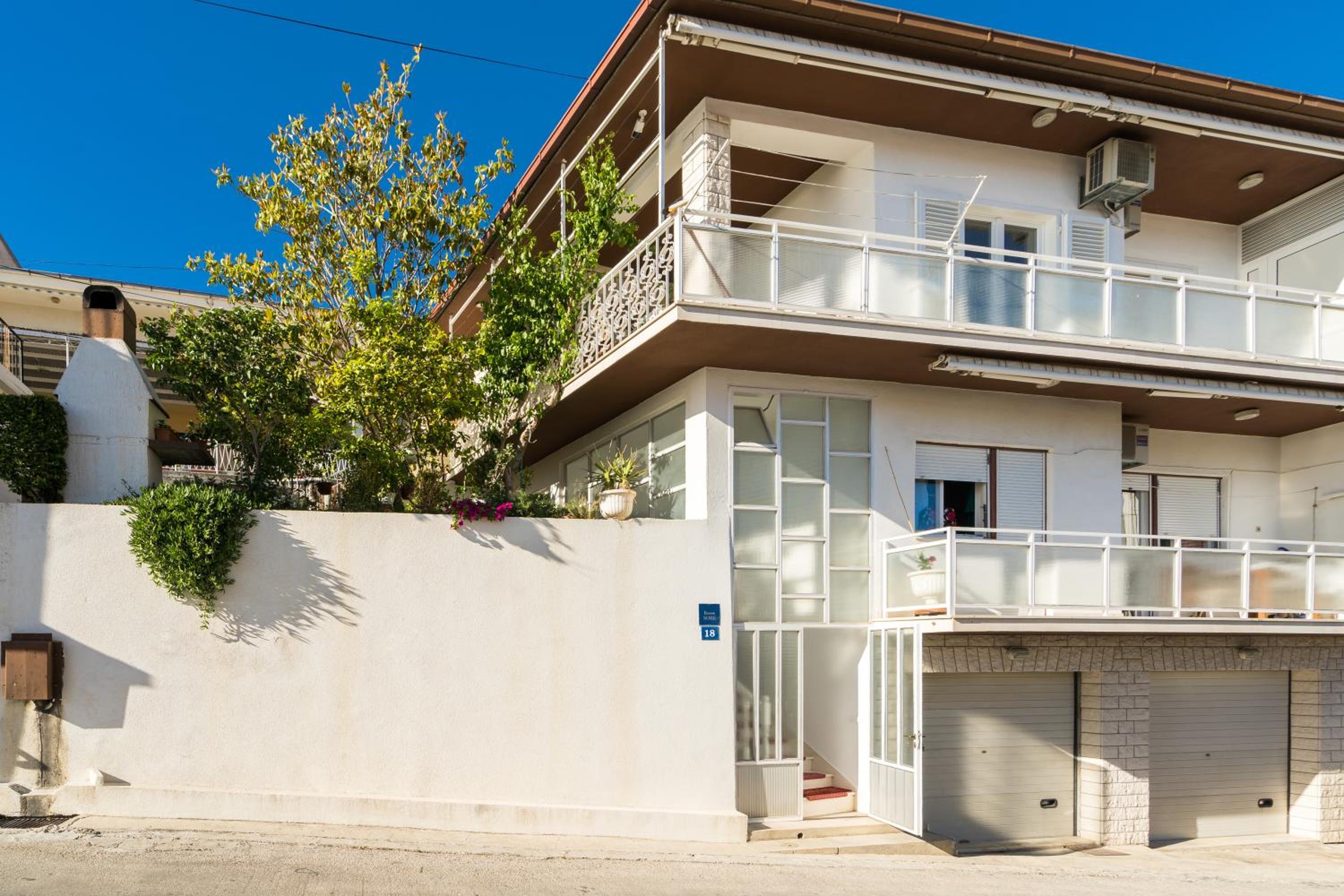 Apartment - Photo 45