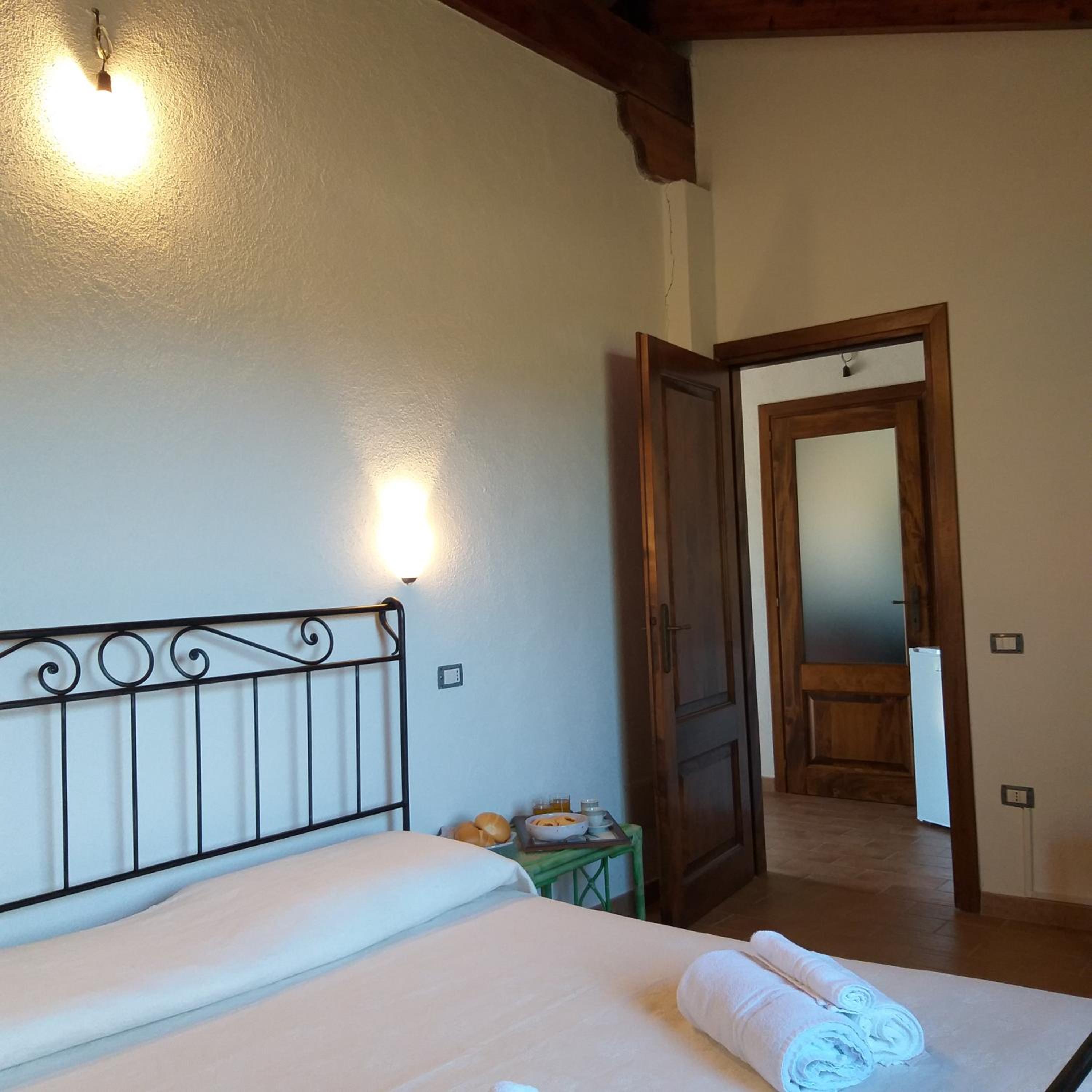 Double Room - Photo 22