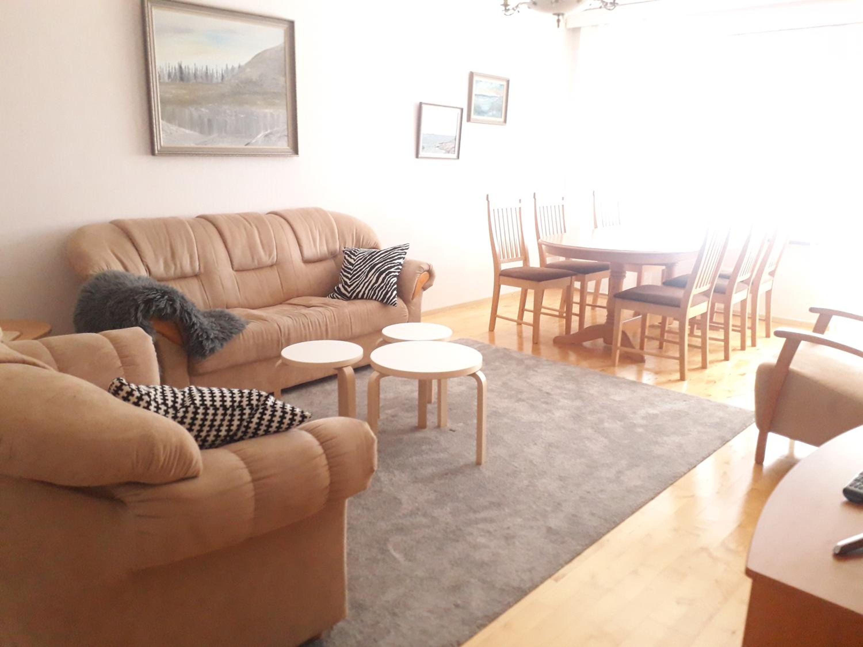 One-Bedroom Apartment - Photo 1