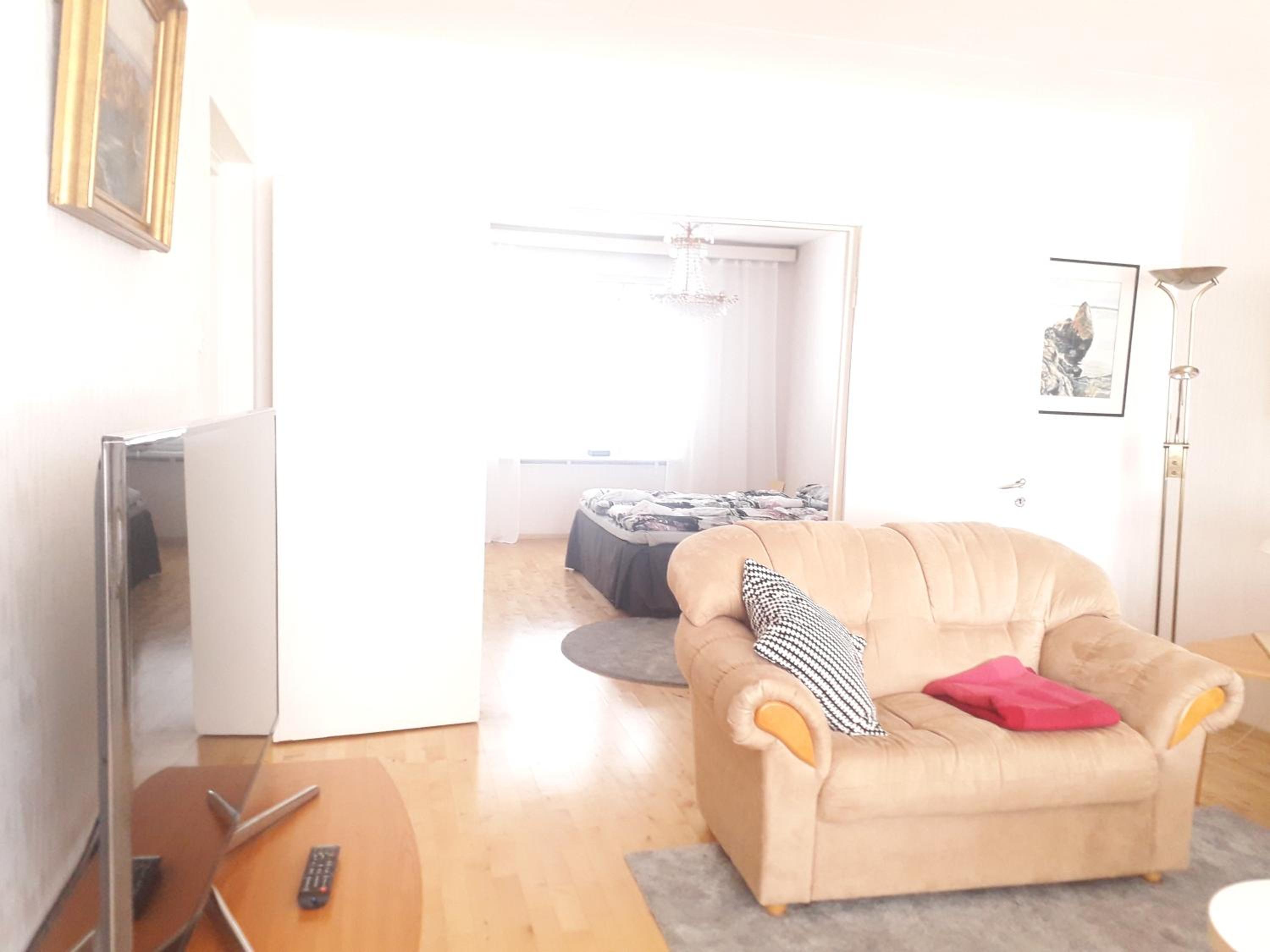 One-Bedroom Apartment - Photo 6
