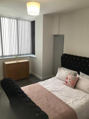 Apartment with Terrace - Photo 1