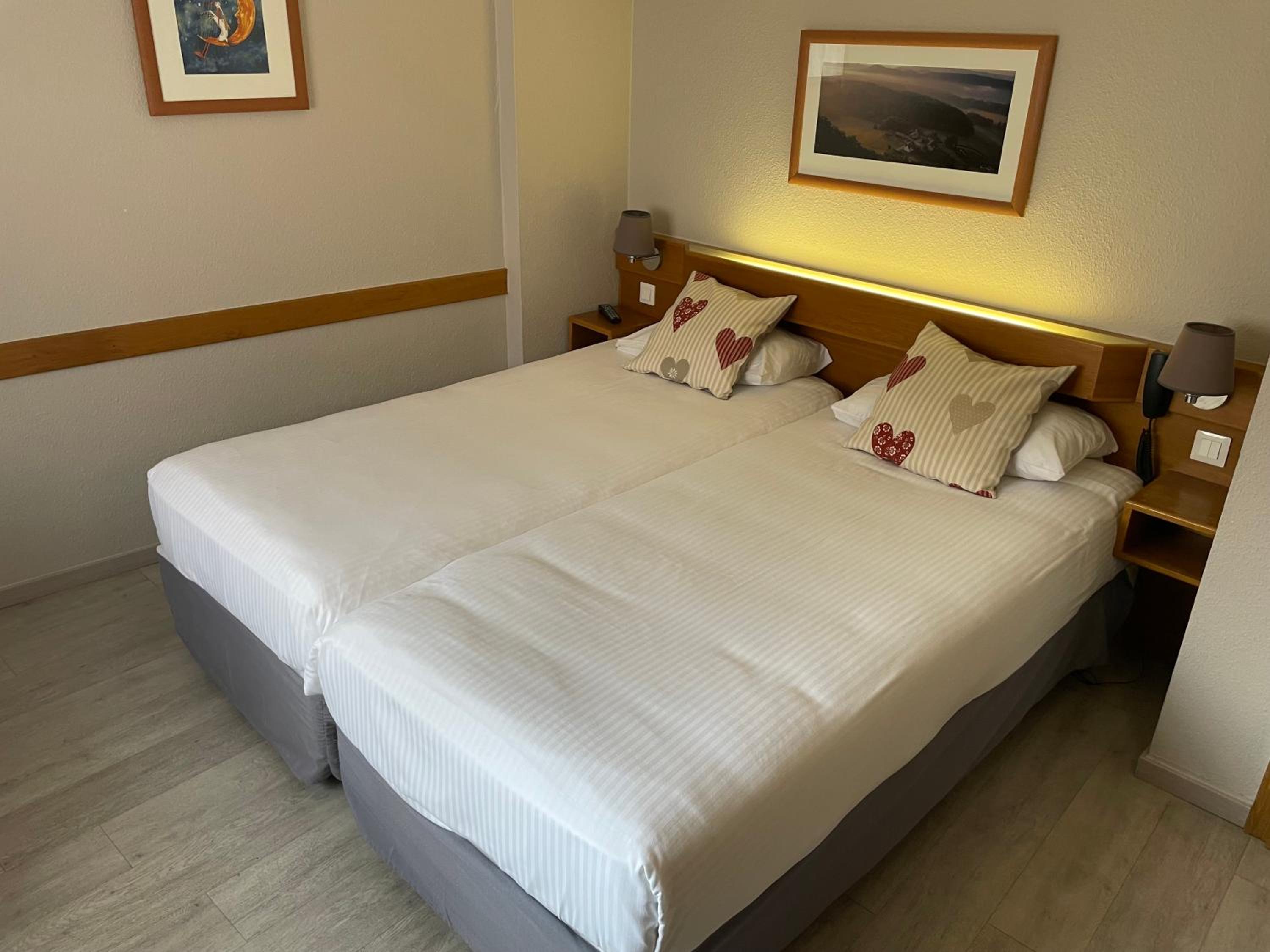 Standard Twin Room photo 3