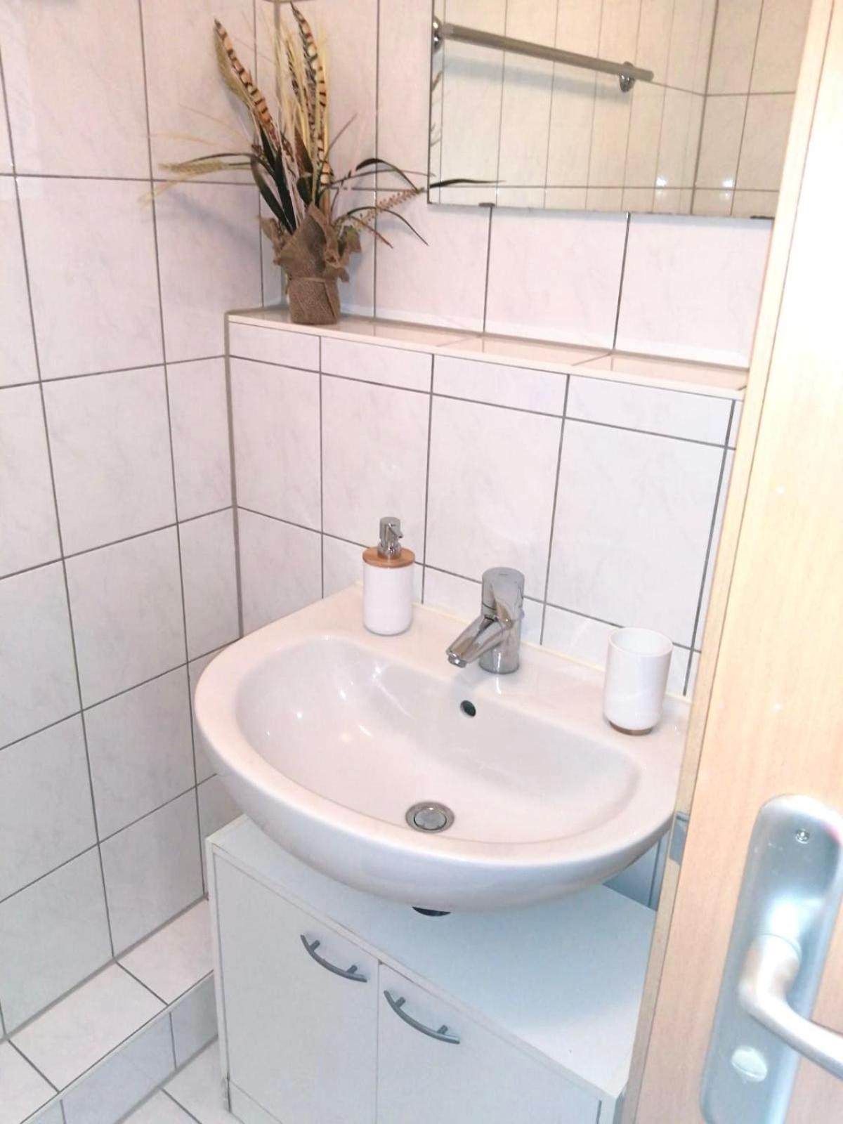 One-Bedroom Apartment - Photo 9