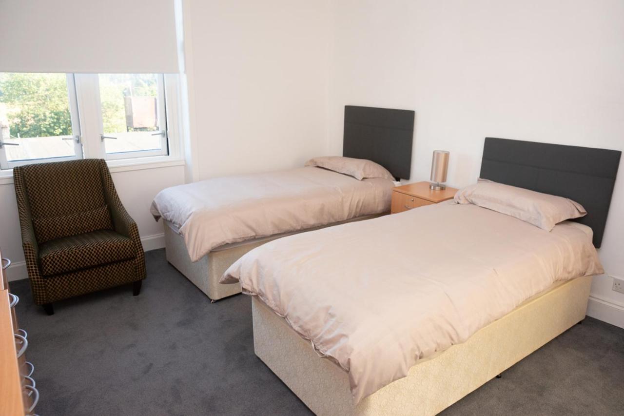 Standard Family Room - Photo 4