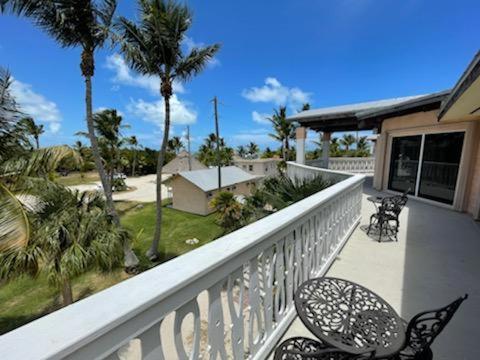 King Suite with Balcony photo 3