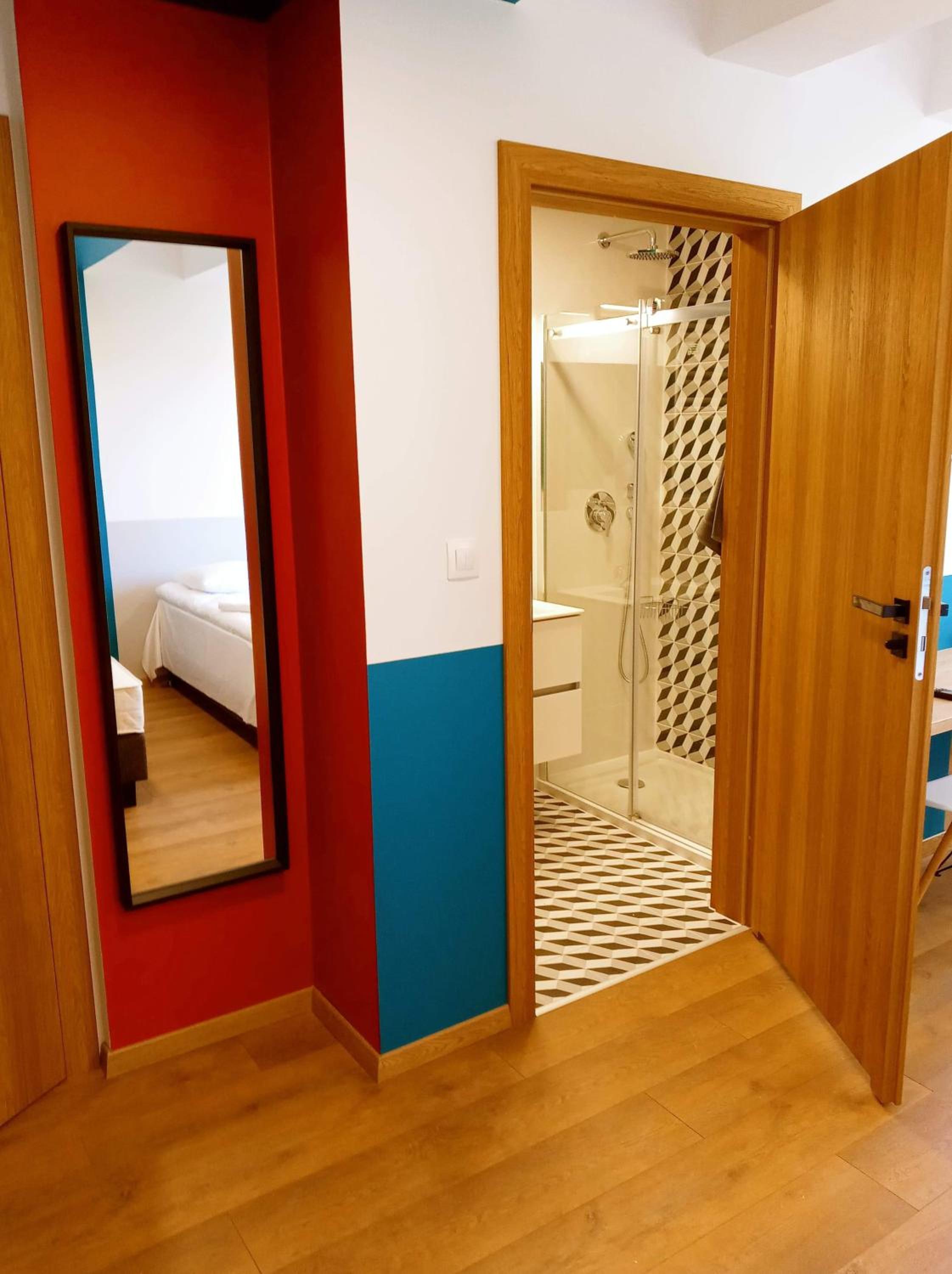 Double Room - Photo 7