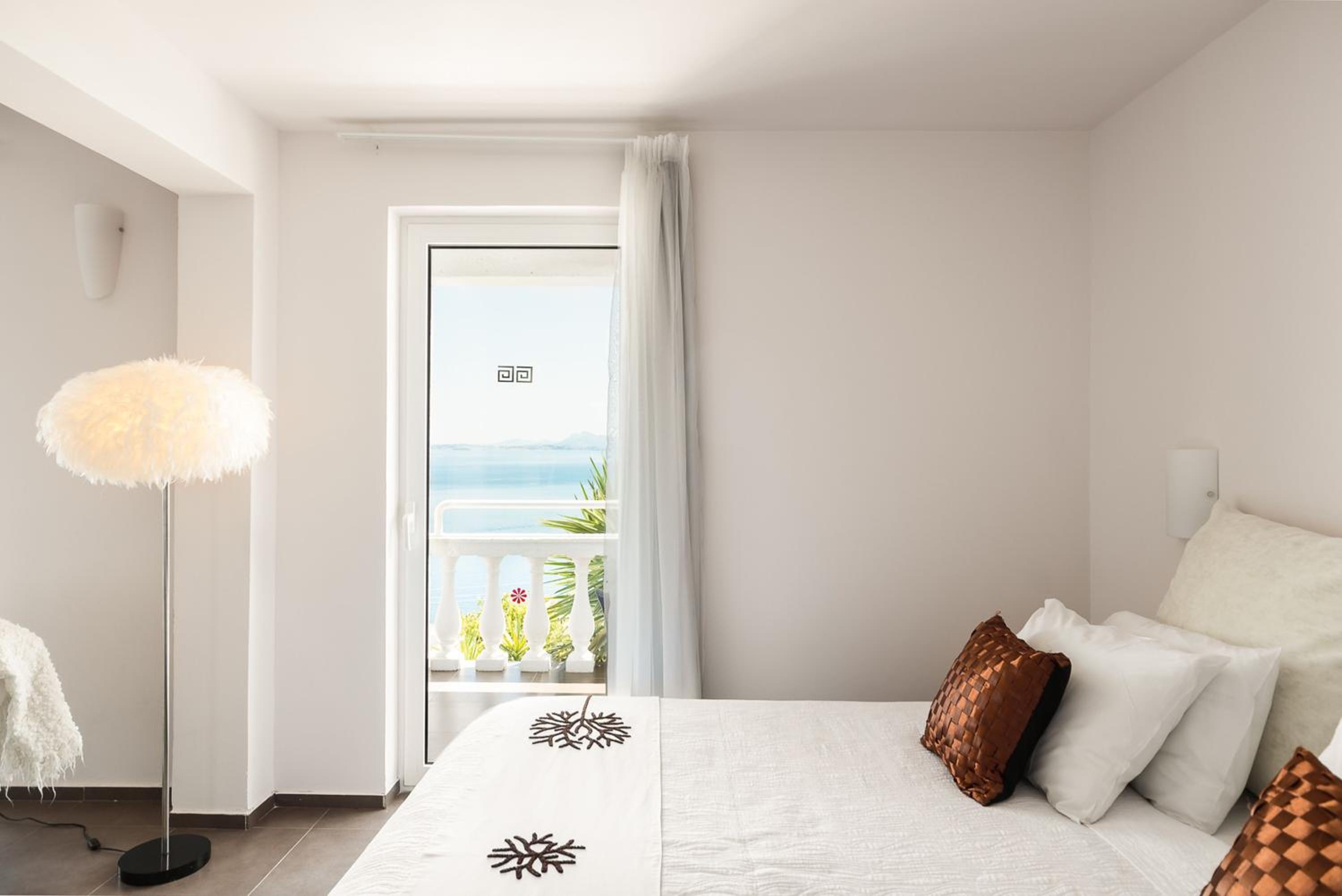 Family Room with Sea View photo 2