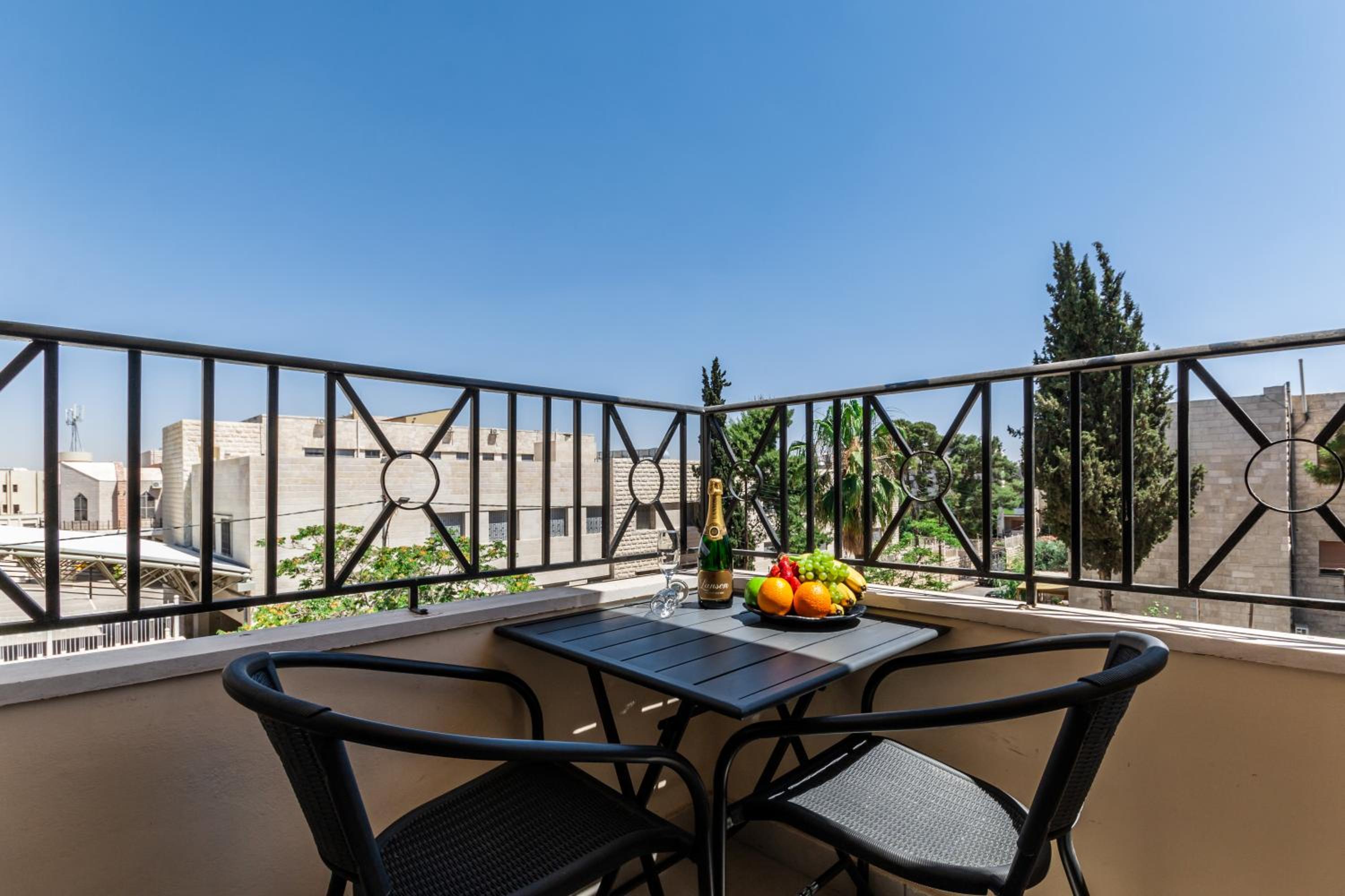 Suite with Balcony photo 2