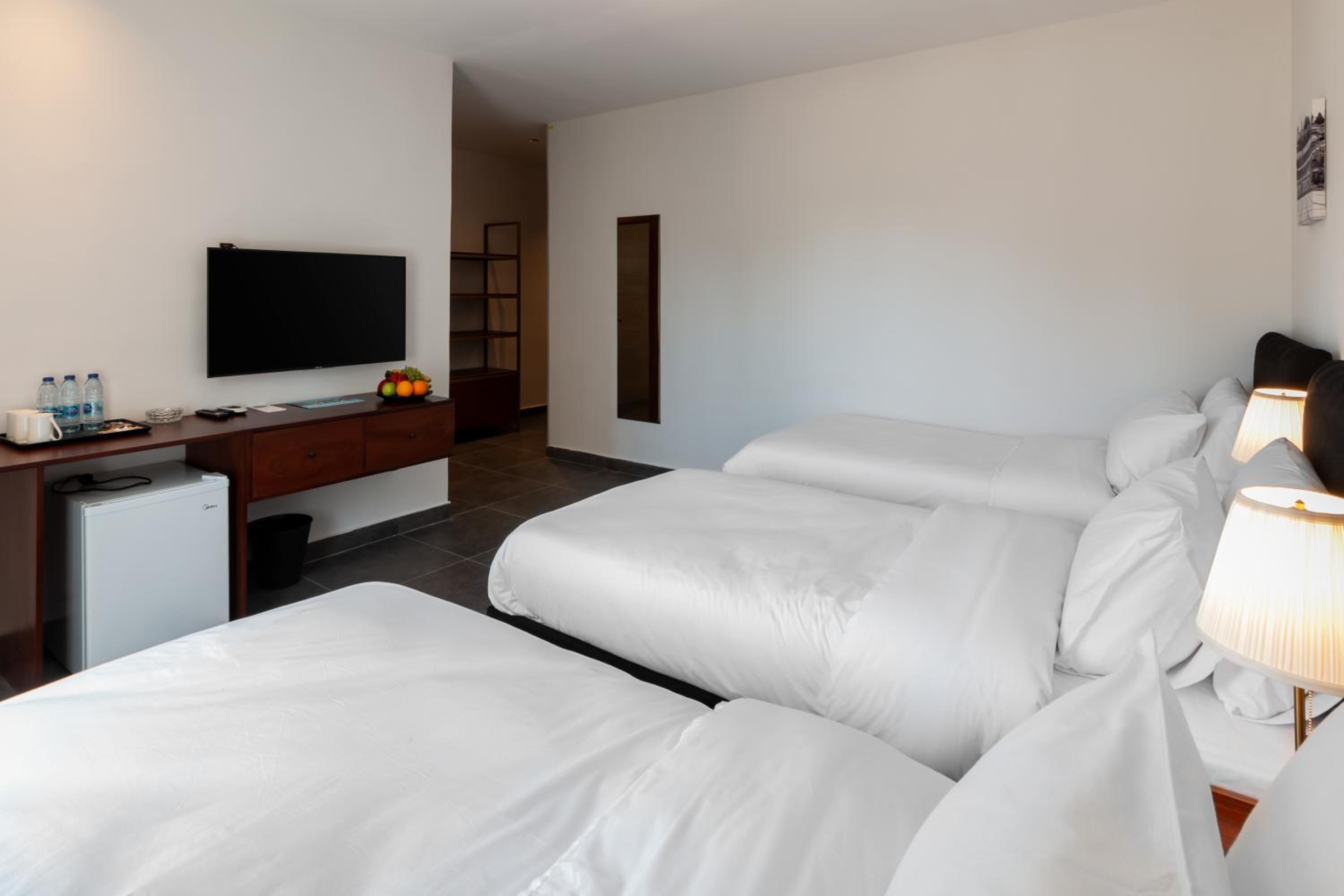 Deluxe Triple Room photo 2