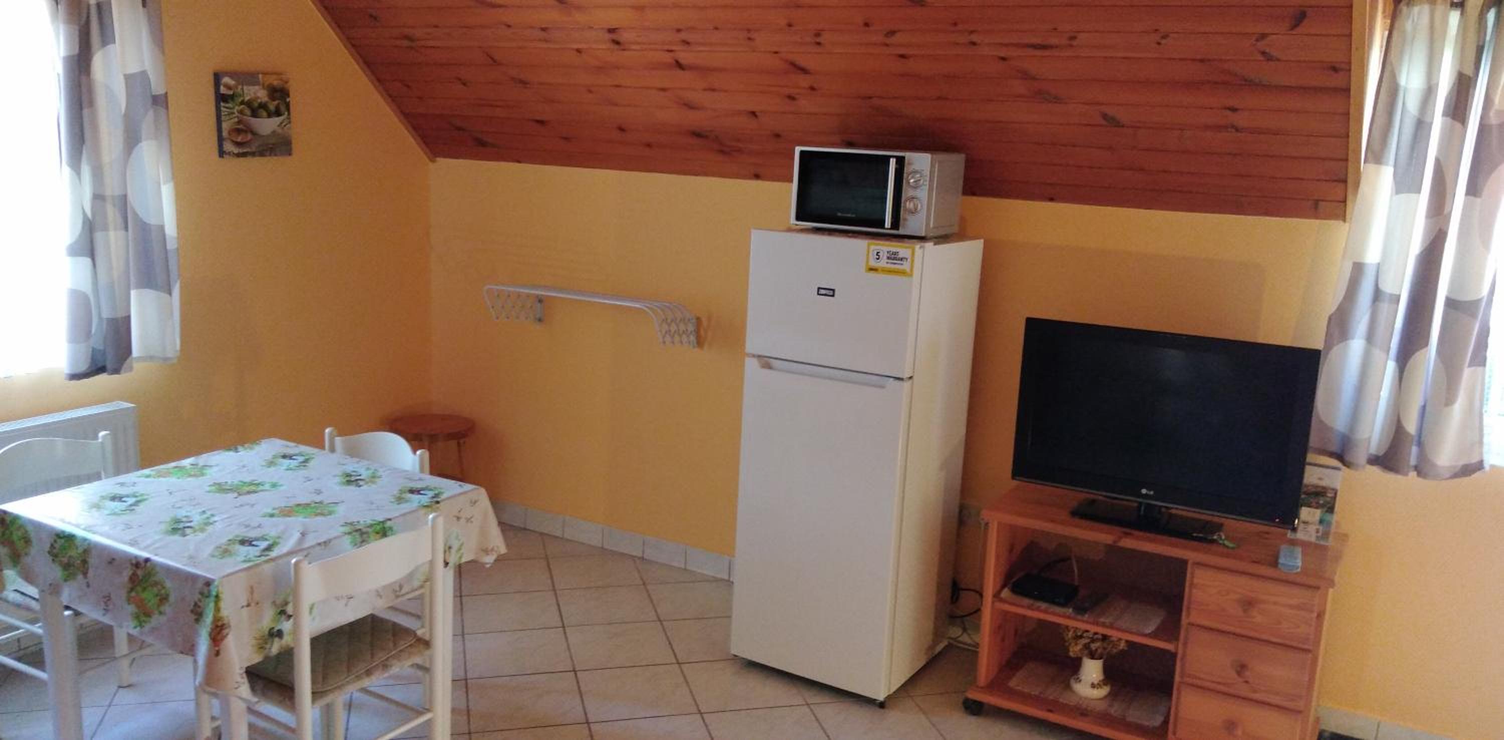 One-Bedroom Apartment with Balcony photo 2