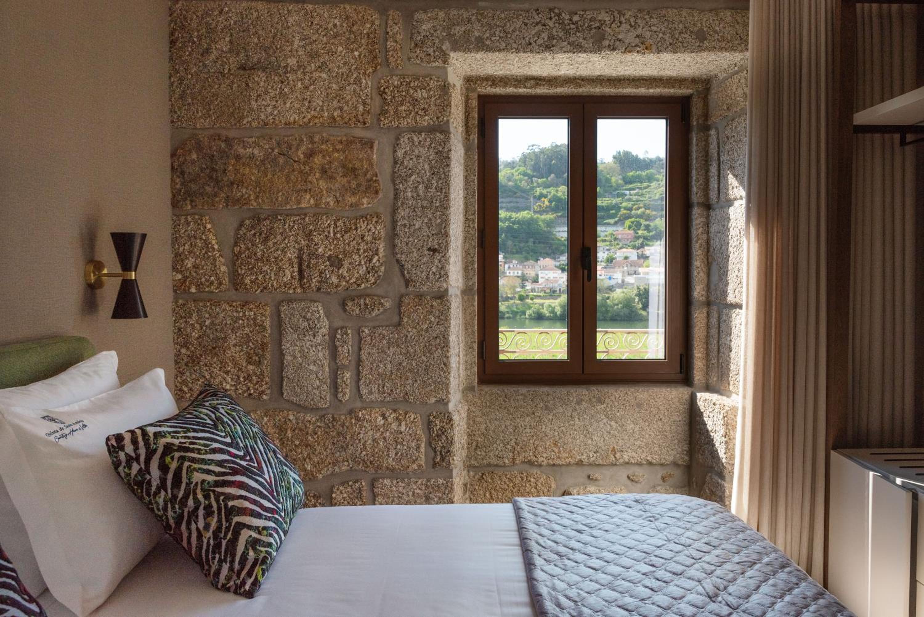 Deluxe Double or Twin Room - Photo 1