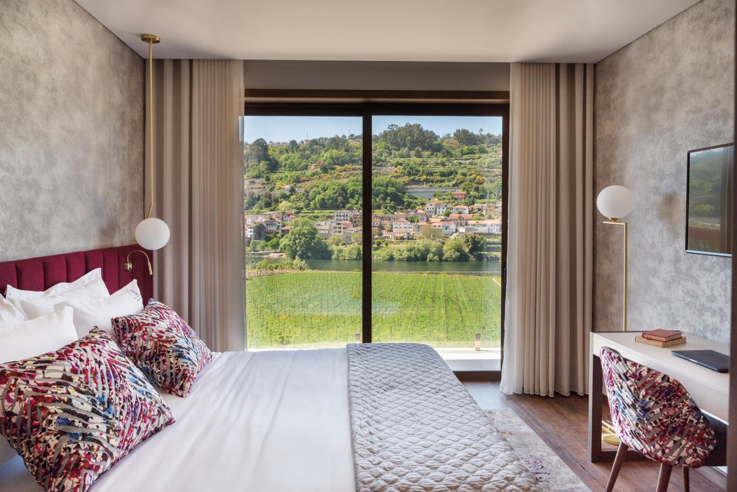 Deluxe Double Room with Balcony - Photo 1