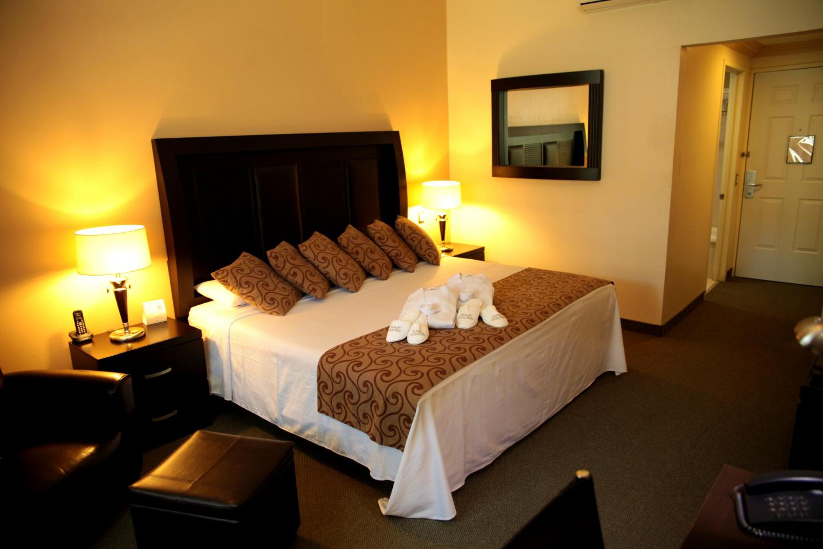 Deluxe Room - Photo 3
