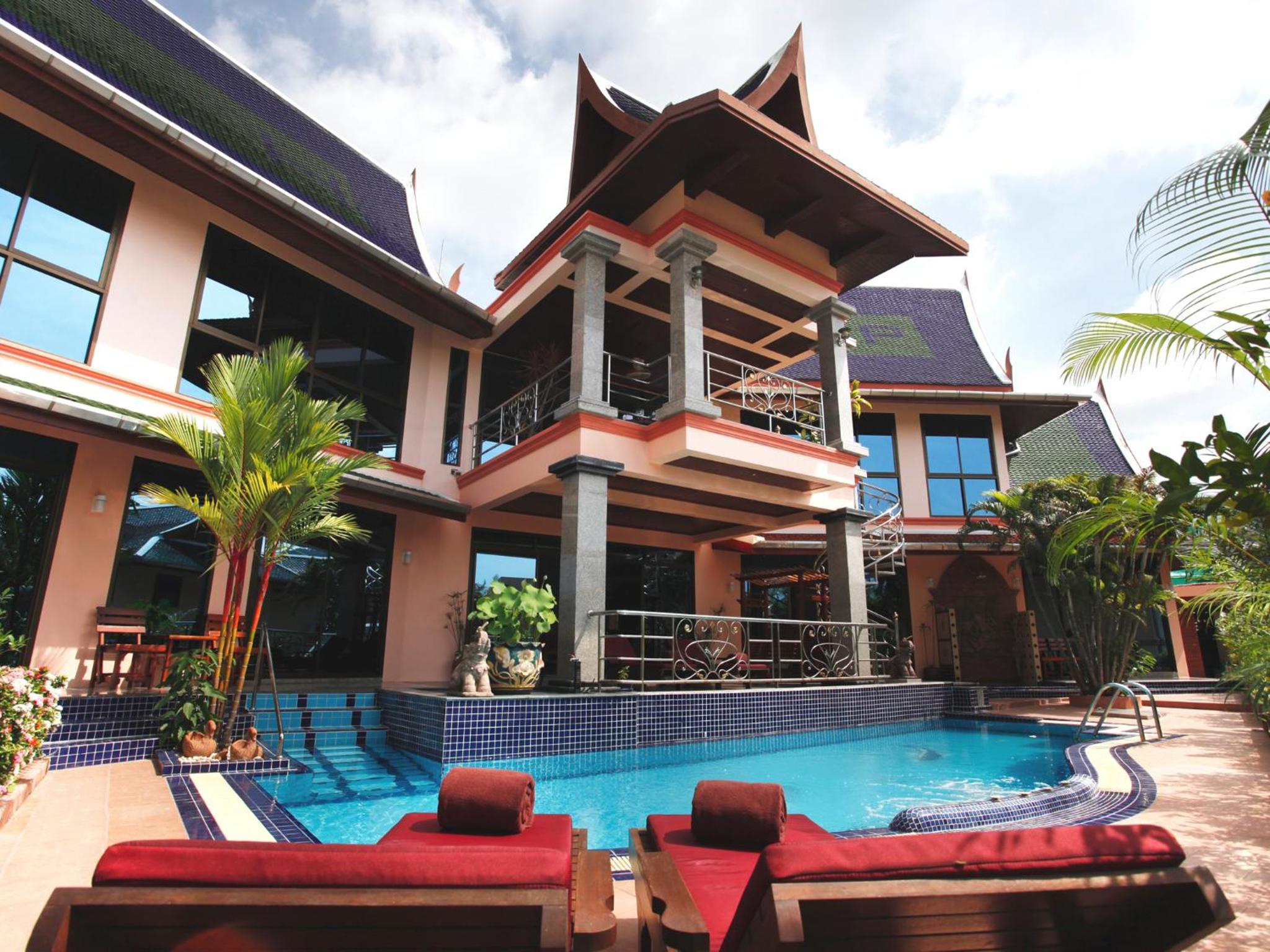 Three-Bedroom Thai Style Luxury Villa with Private Pool photo 2