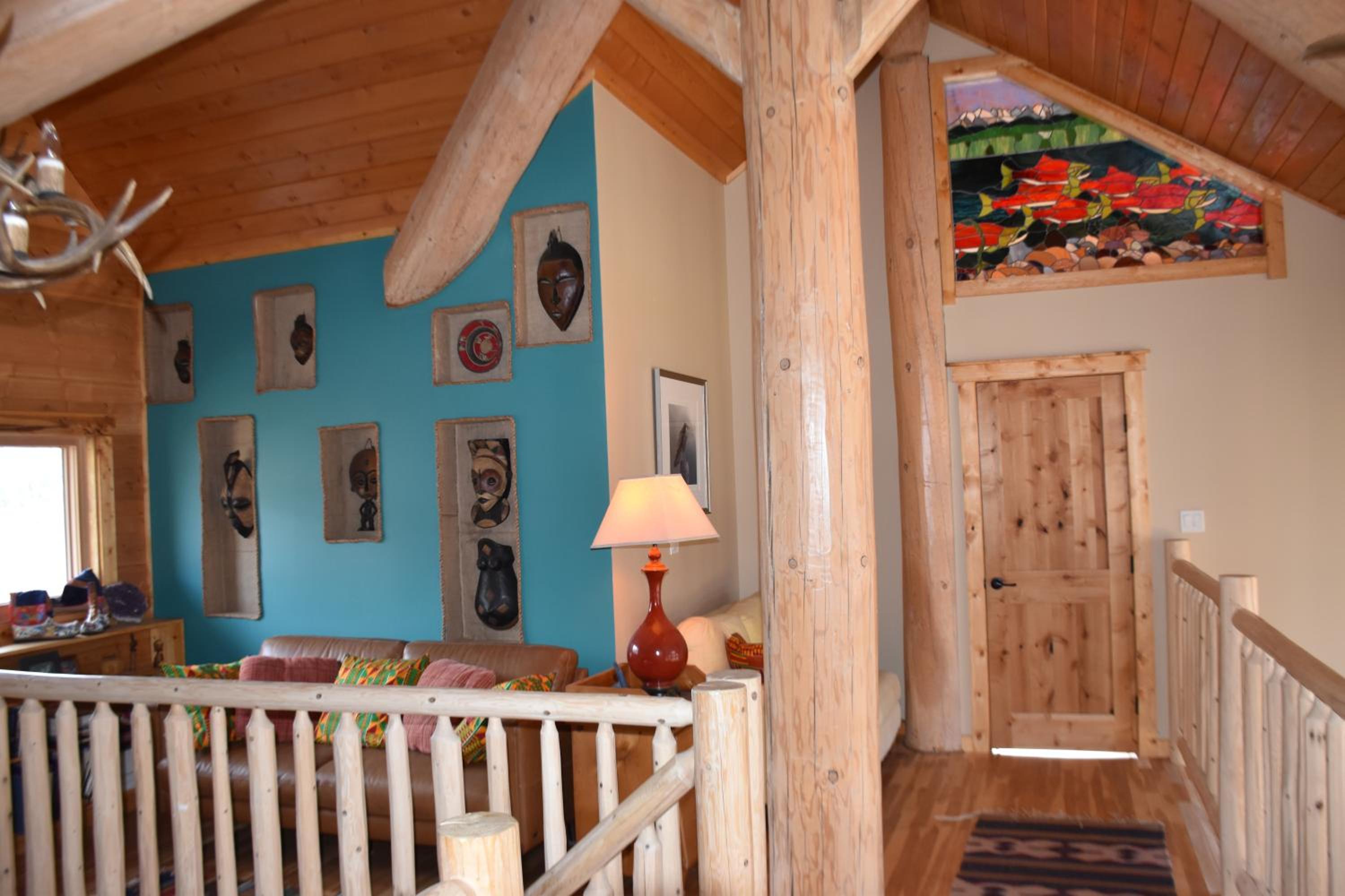 Family Room with Mountain View photo 2