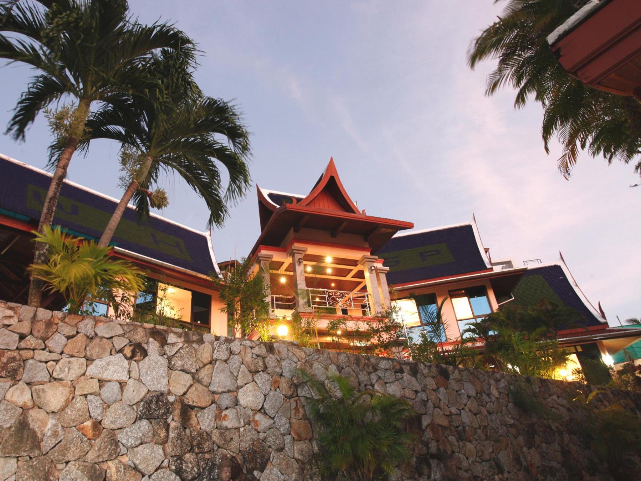 Three-Bedroom Thai Style Luxury Villa with Private Pool photo 3