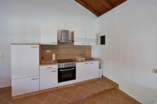 One-Bedroom Apartment - Photo 20