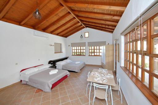One-Bedroom Apartment - Photo 27