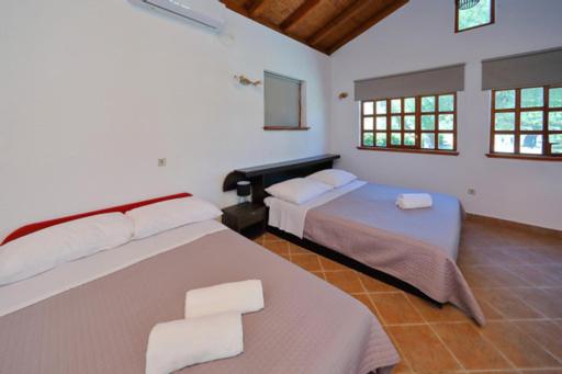 One-Bedroom Apartment - Photo 32