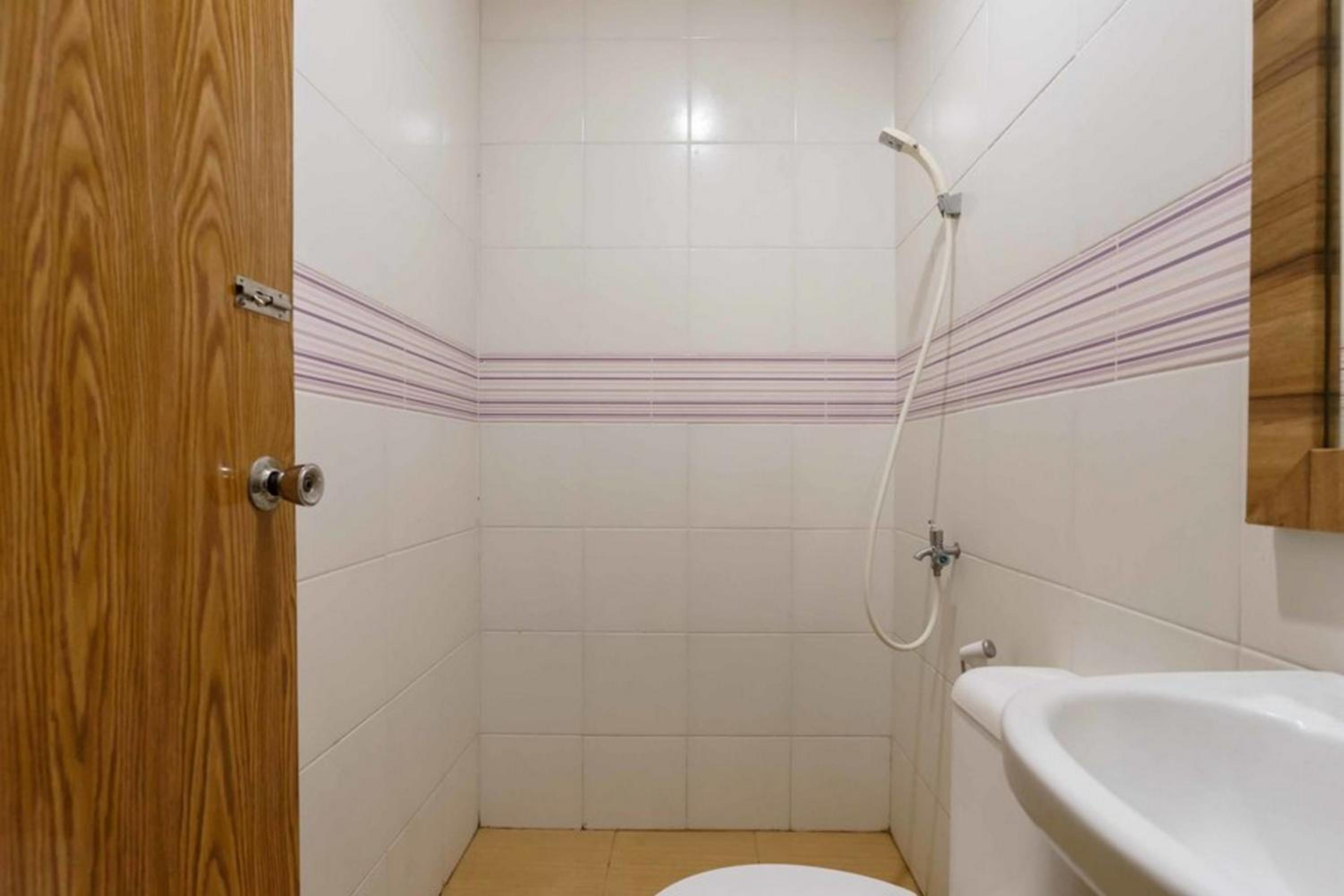 Double Room - Photo 11