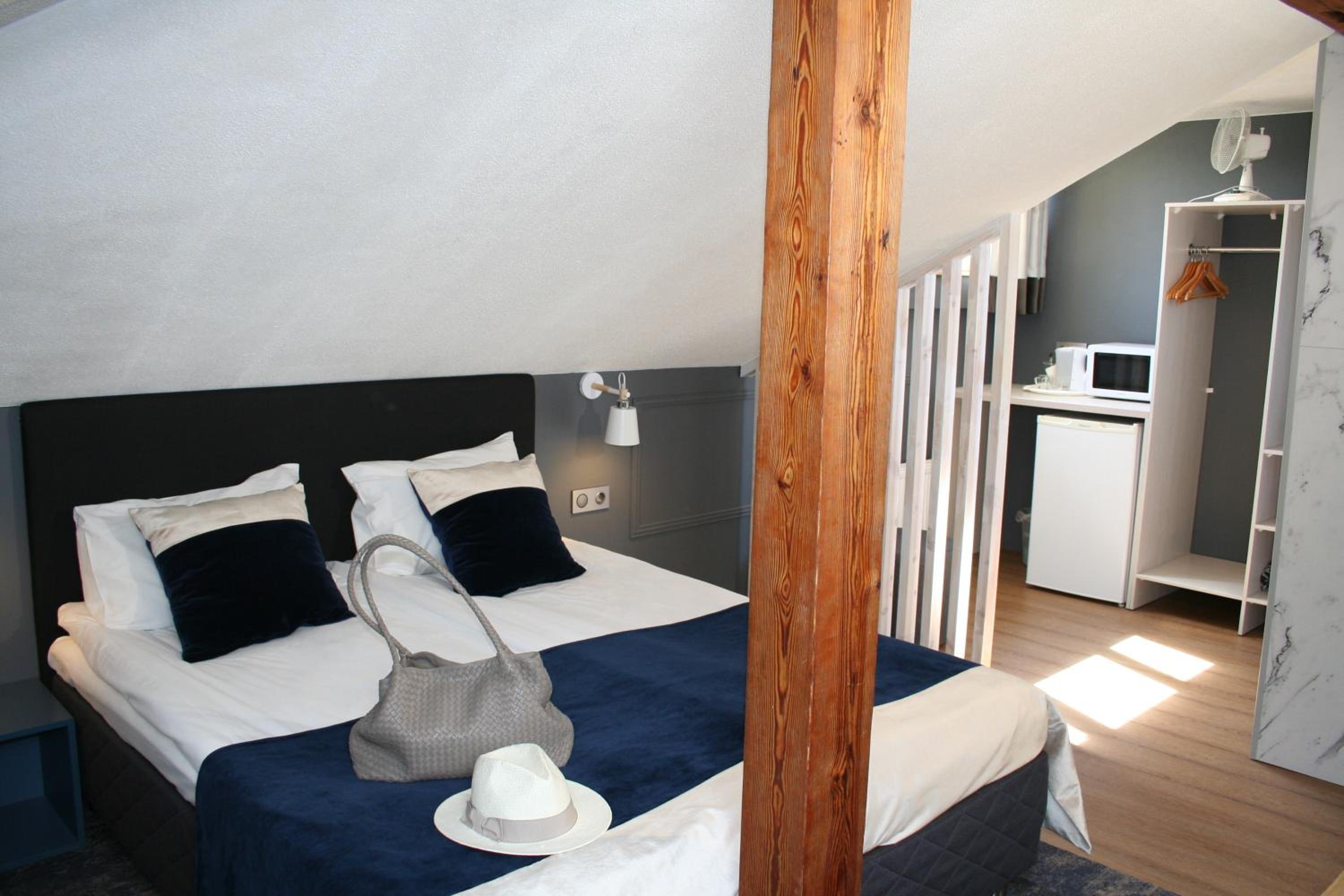 Triple Room - Photo 9
