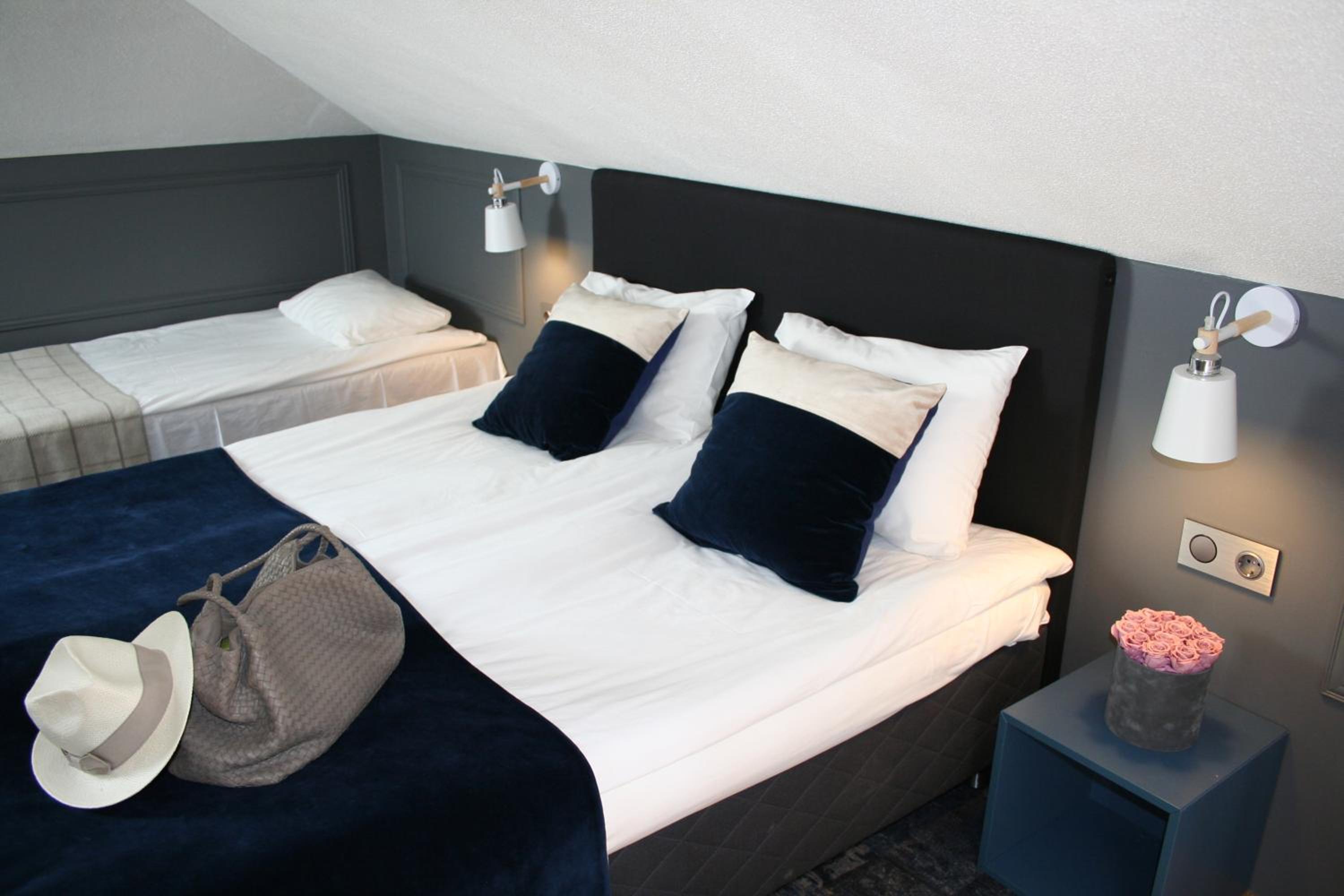 Double Room - Photo 21