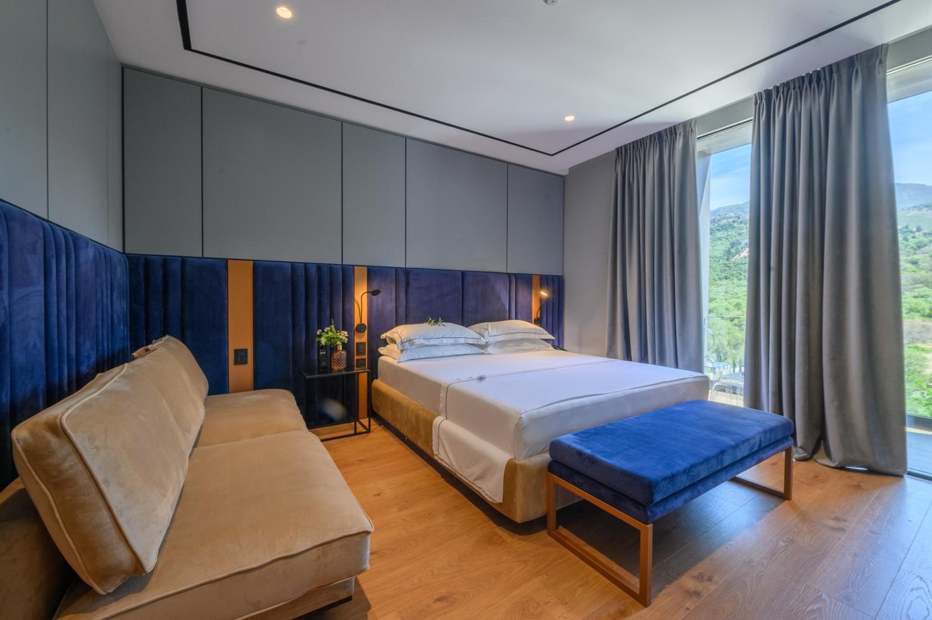 Deluxe Double Room with Castle View