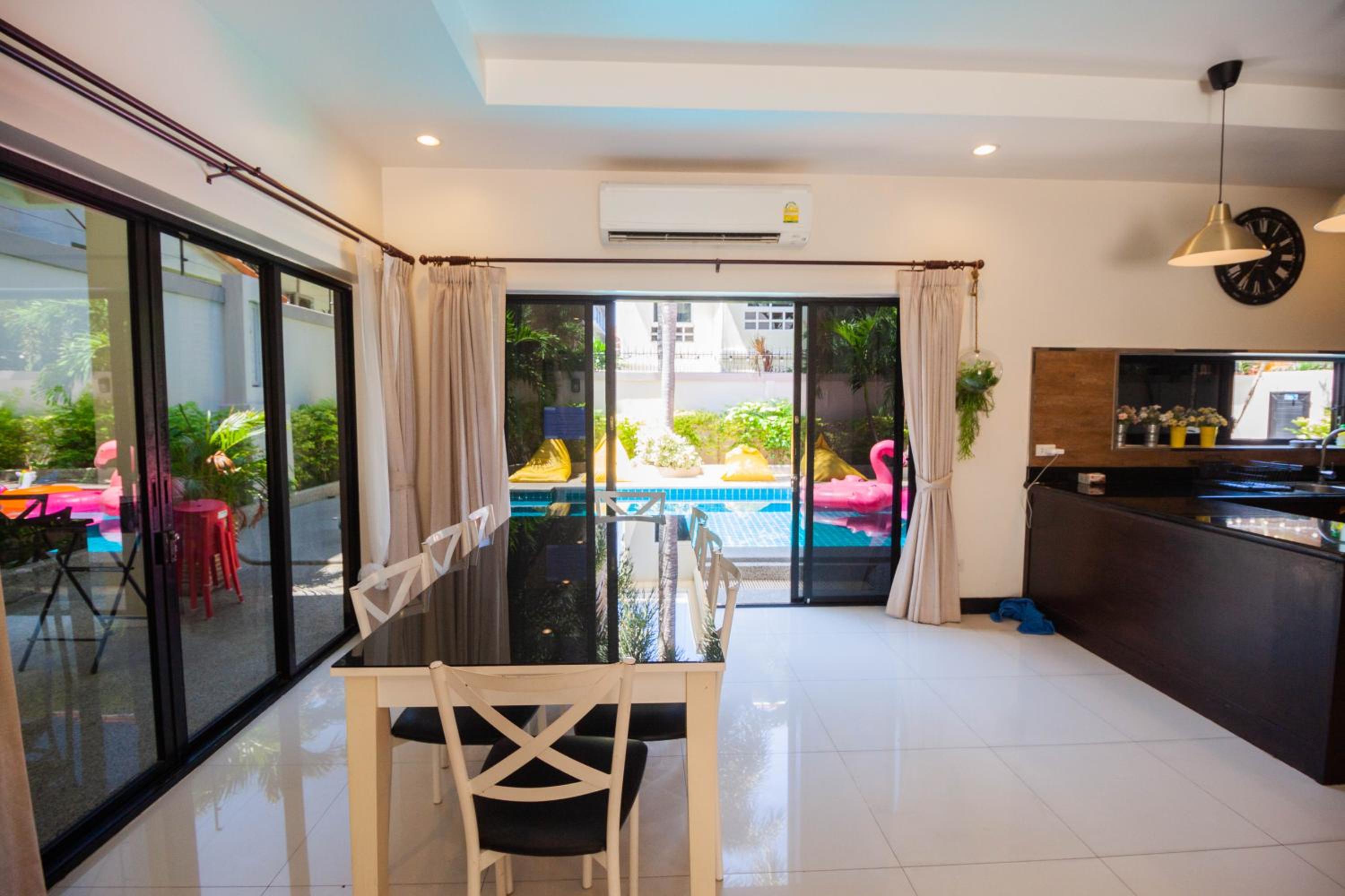 Villa - Photo 11