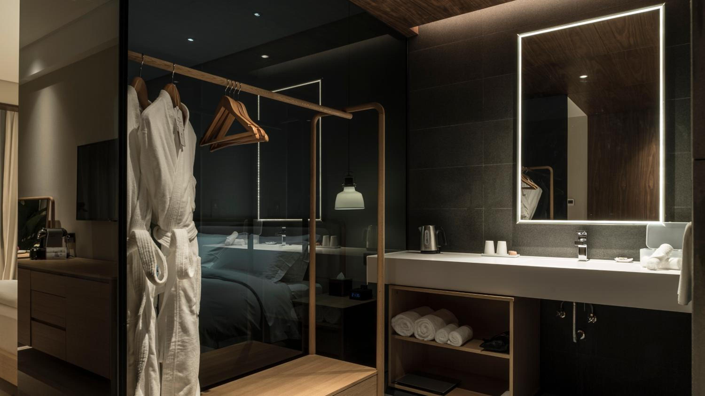 Hill View Twin Room-Free MiniBar and Free daily afternoon tea photo 2