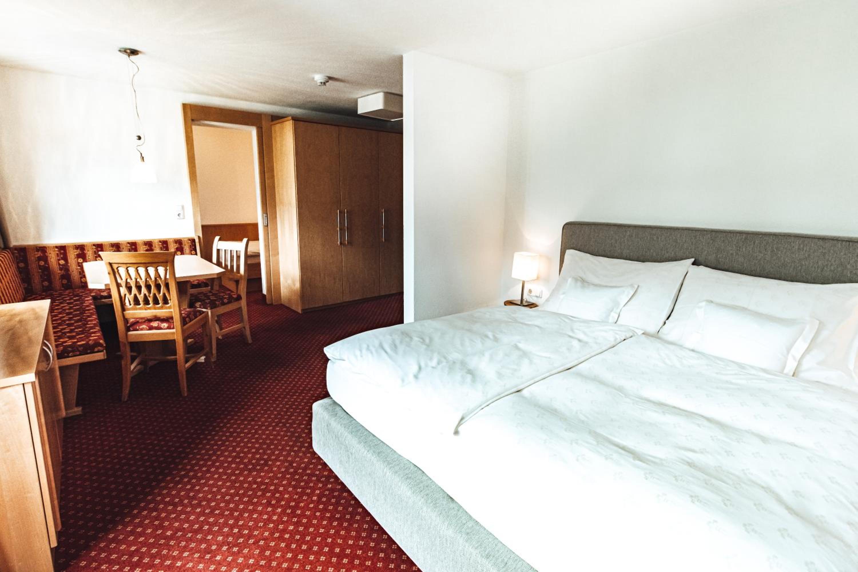 Standard Double Room - Photo 2