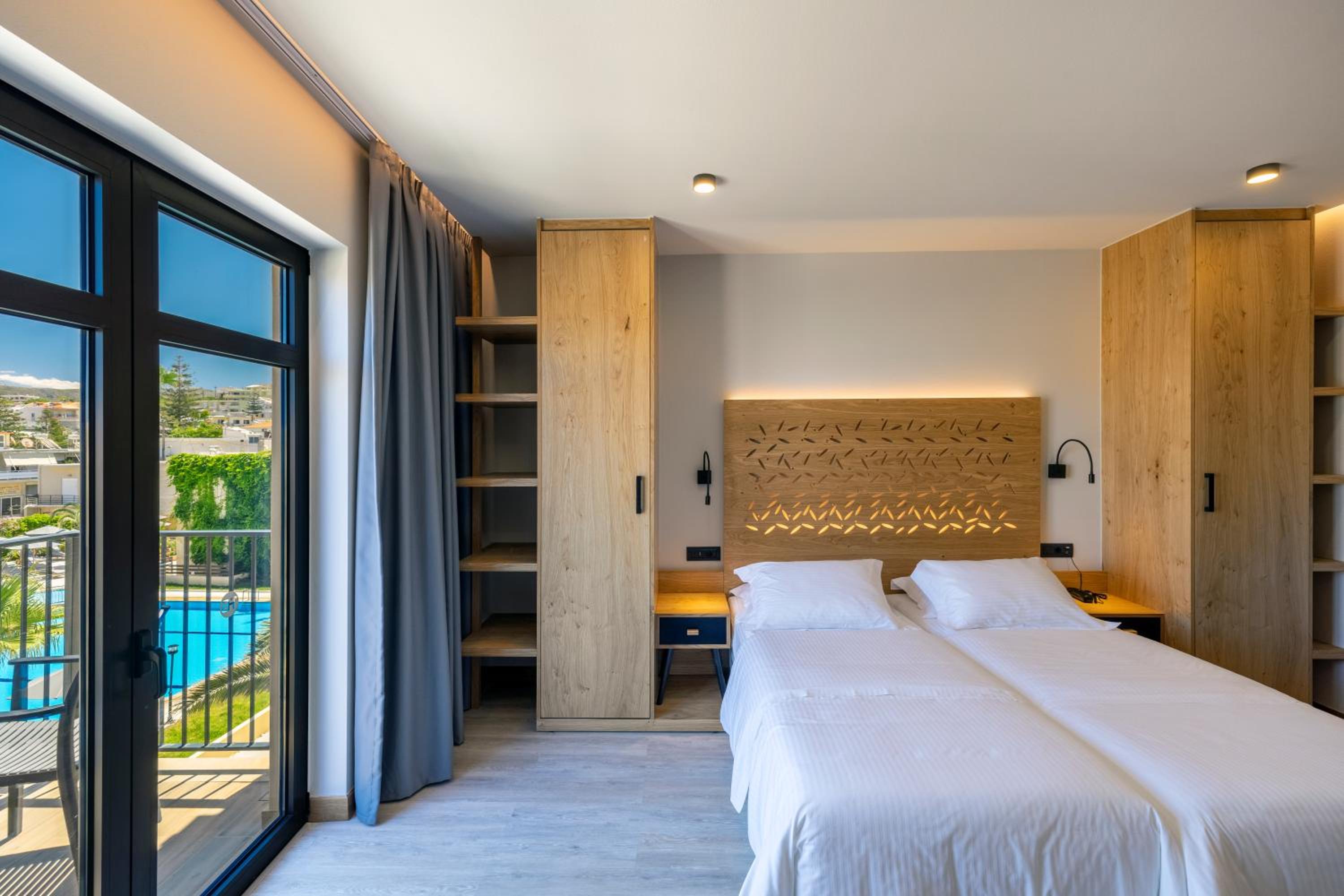 Superior Pool View Room