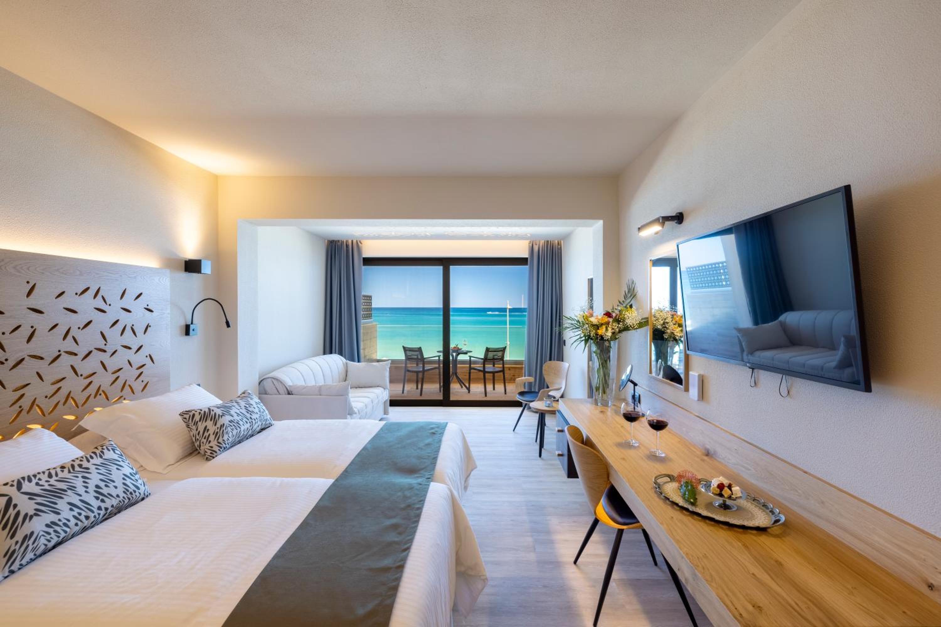 Superior Sea View Room