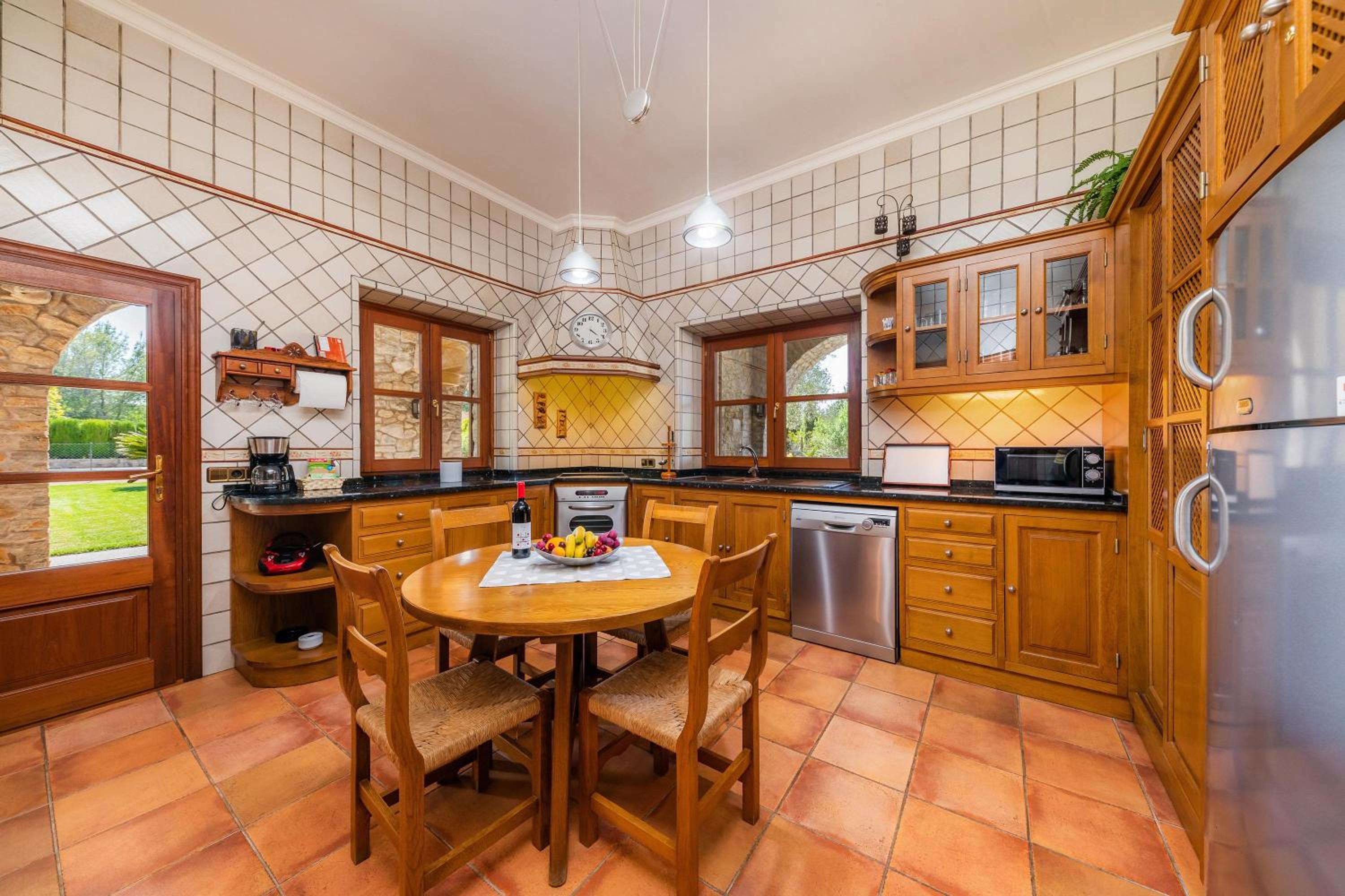 Villa photo 3