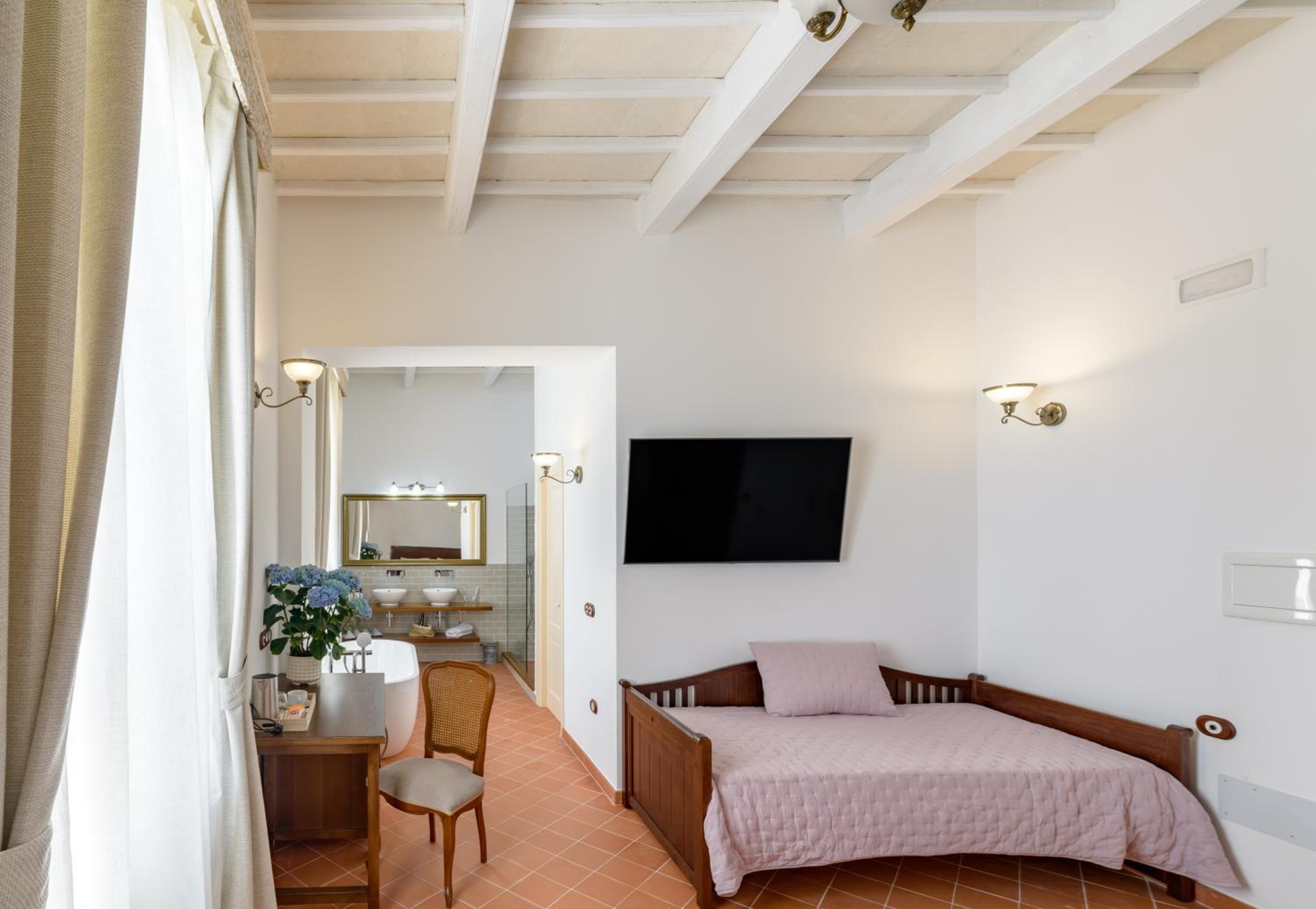 Comfort Triple Room