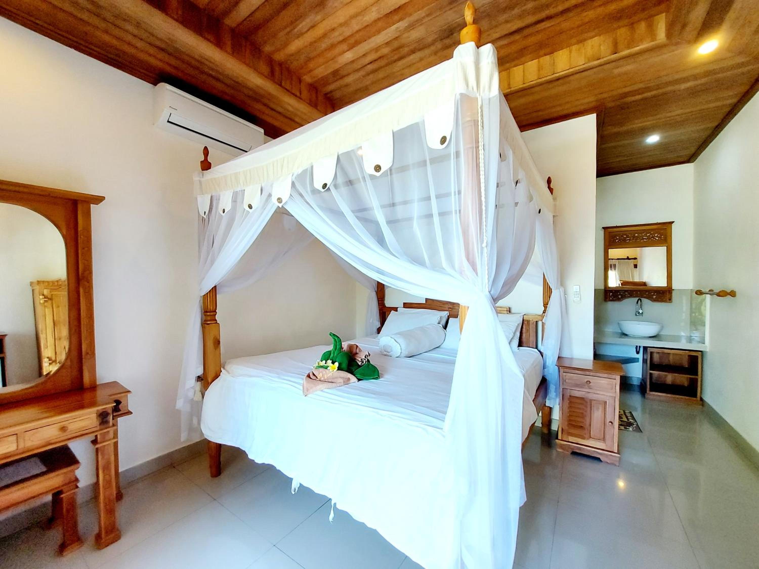 Deluxe Room with Sea View - Photo 1