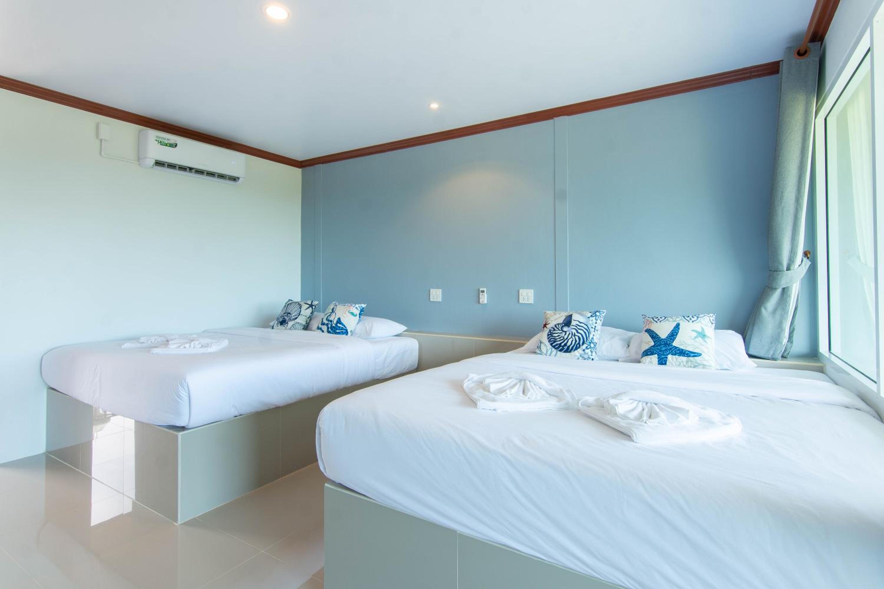 Standard Twin Room with Garden View photo 2