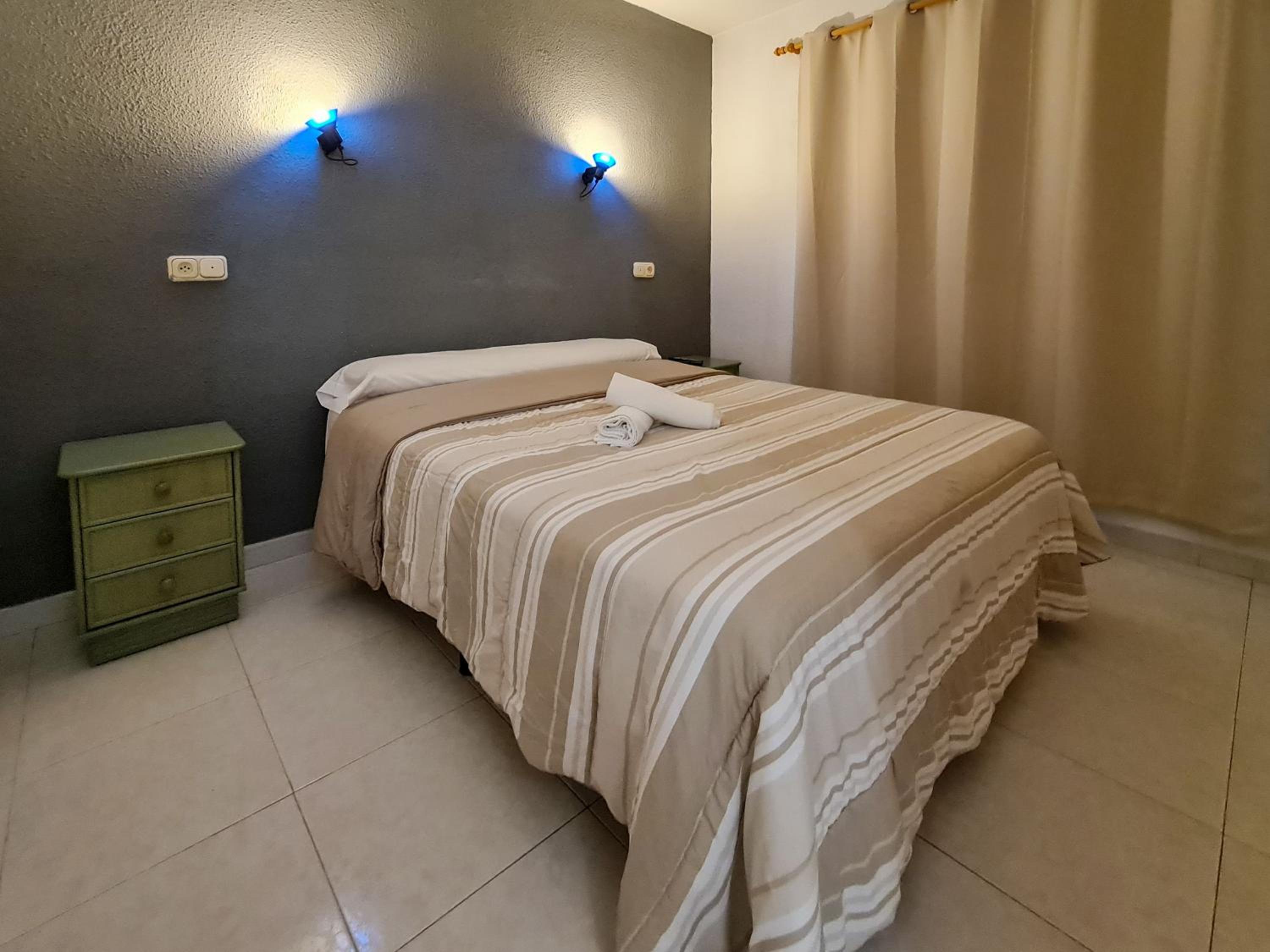 One-Bedroom Apartment - Photo 4