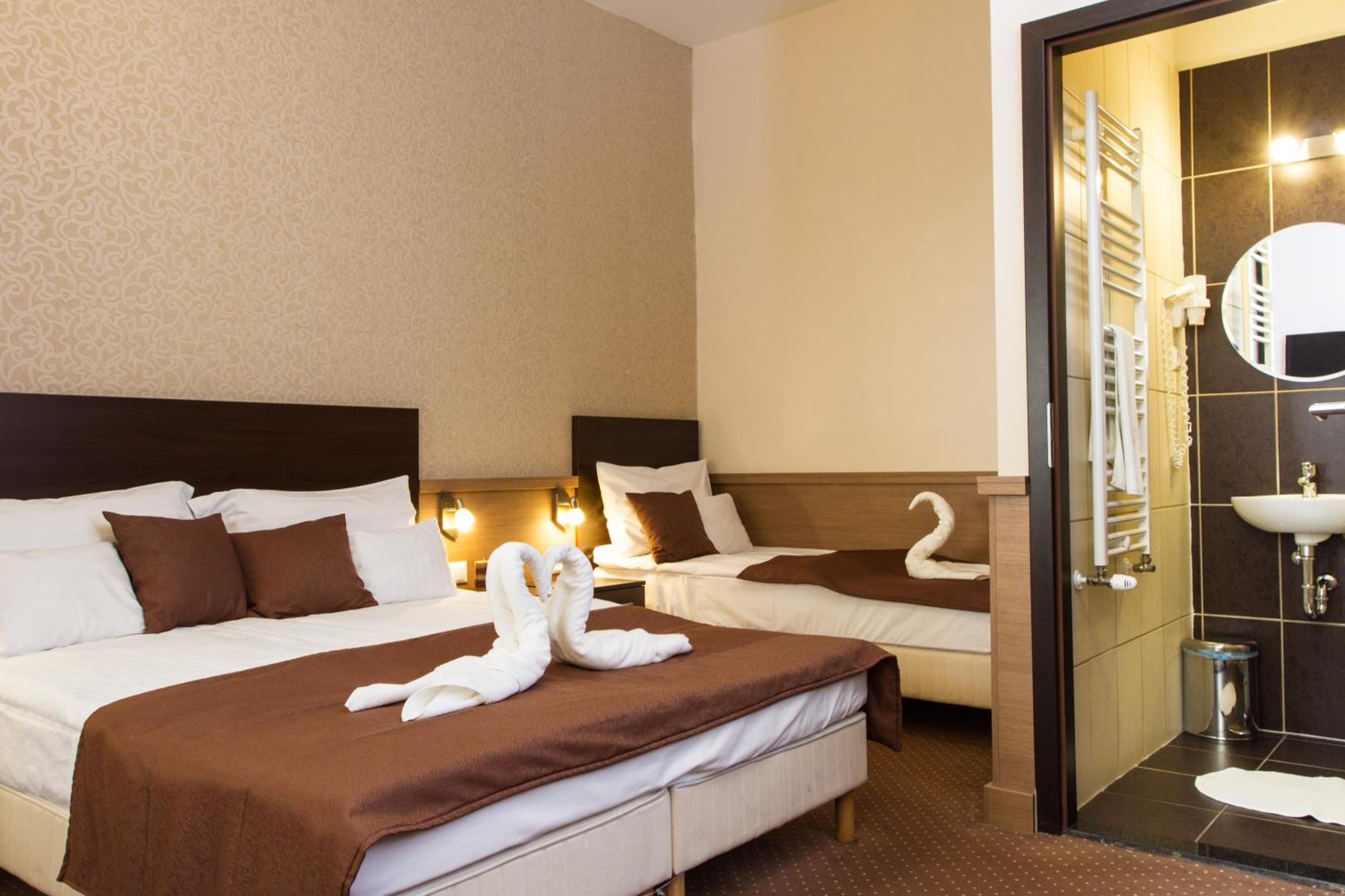 Triple Room - Photo 1