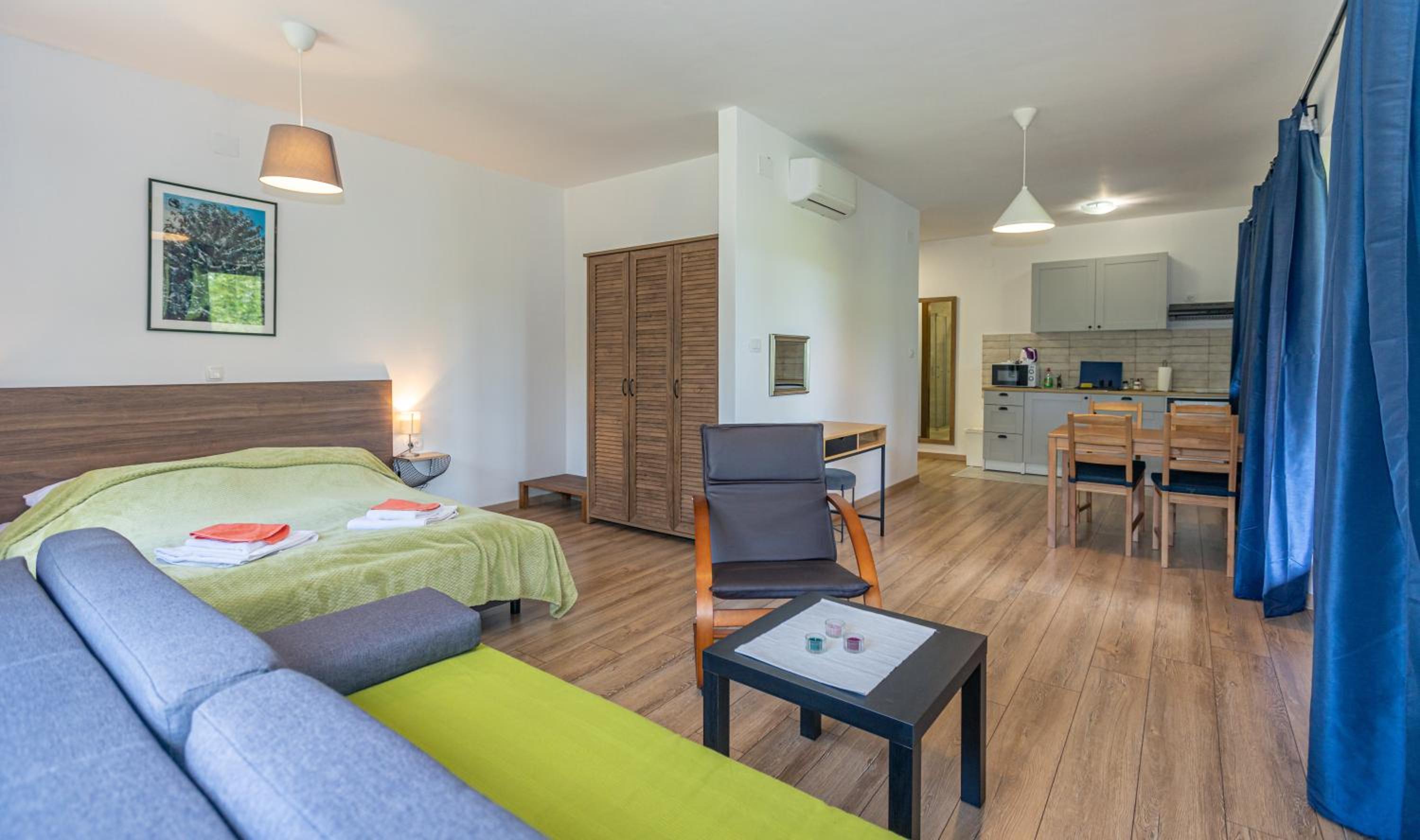 Deluxe Studio with Jacuzzi  photo 1
