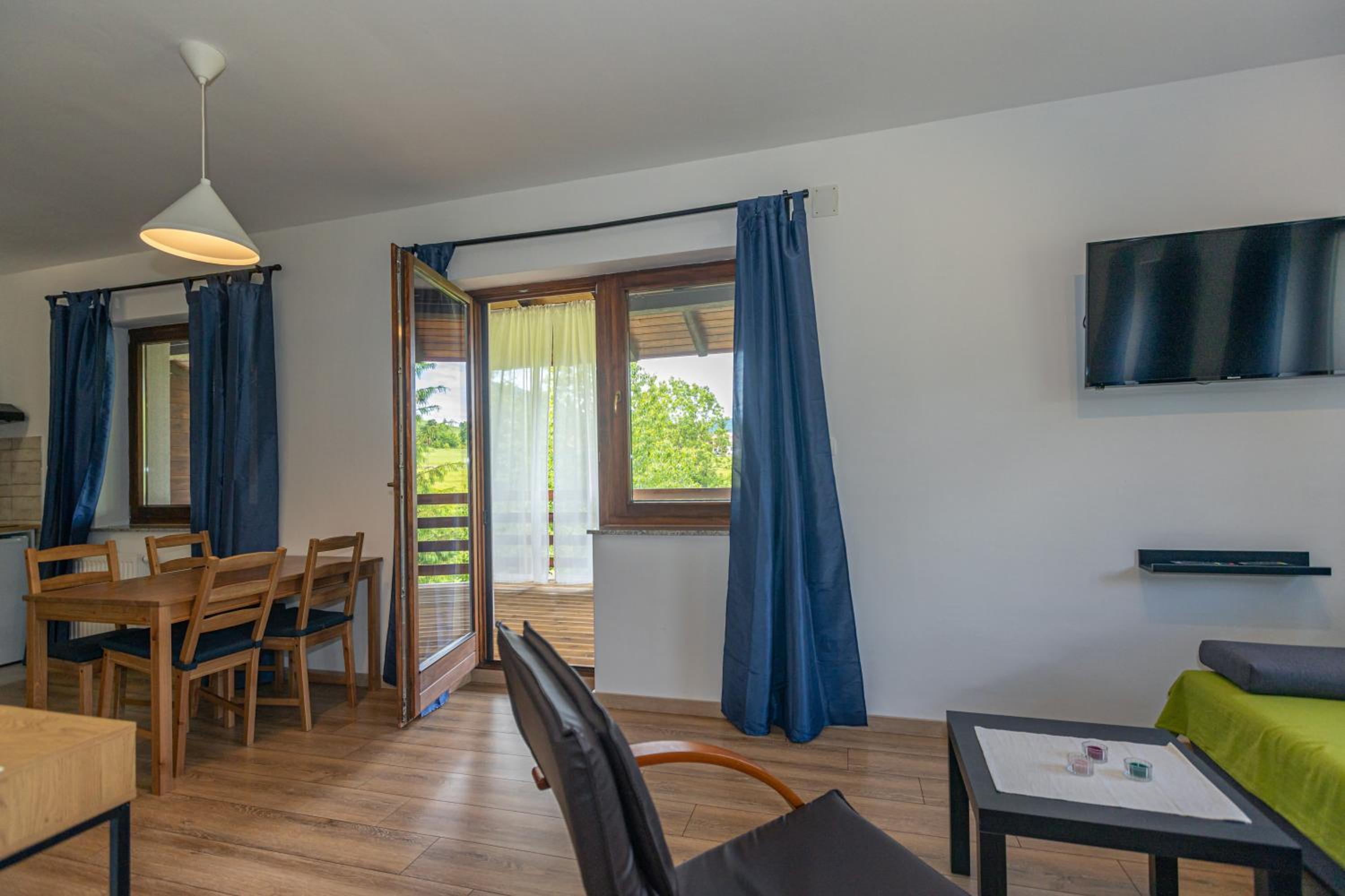 Deluxe Studio with Jacuzzi  photo 2