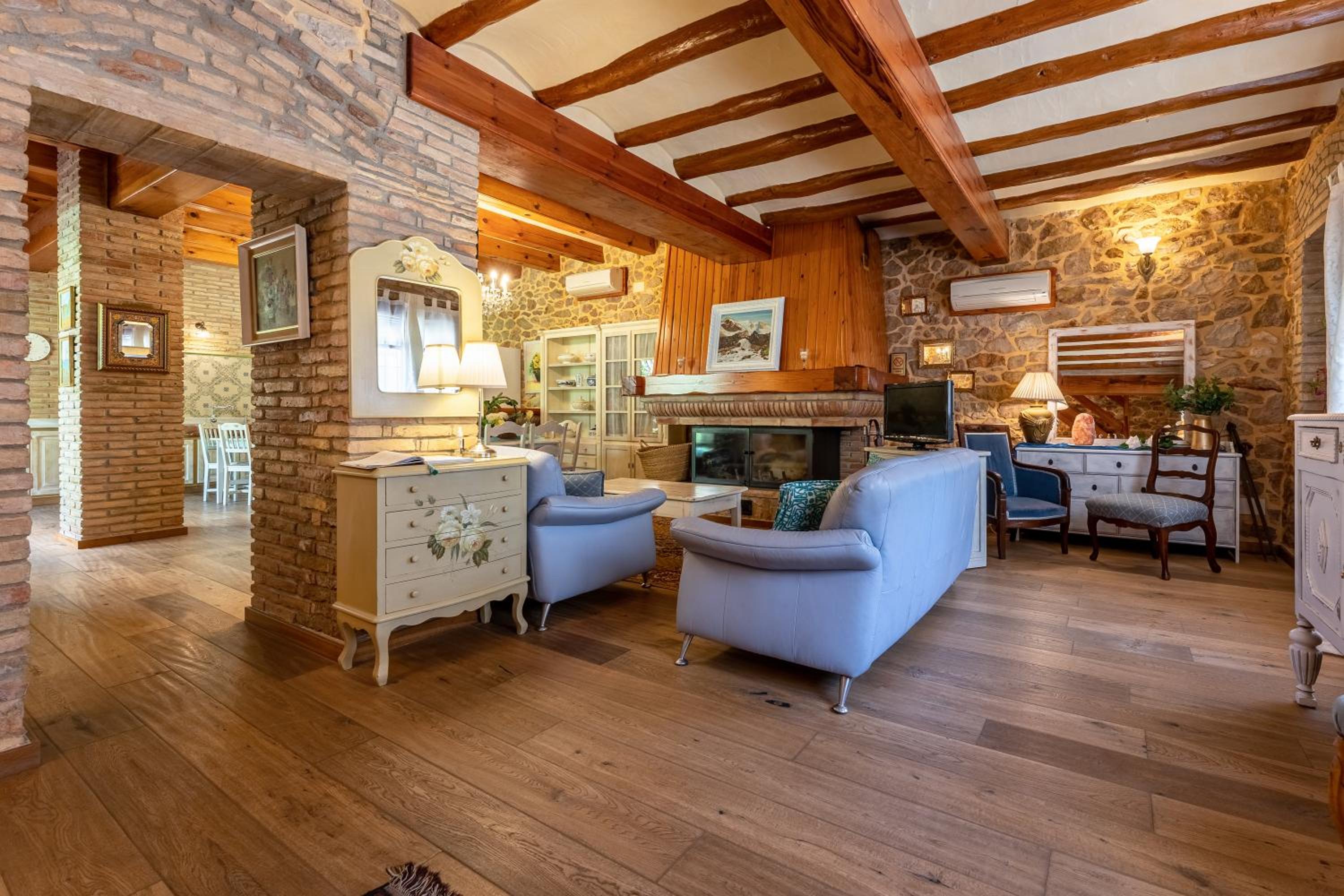 Three-Bedroom House - Photo 22