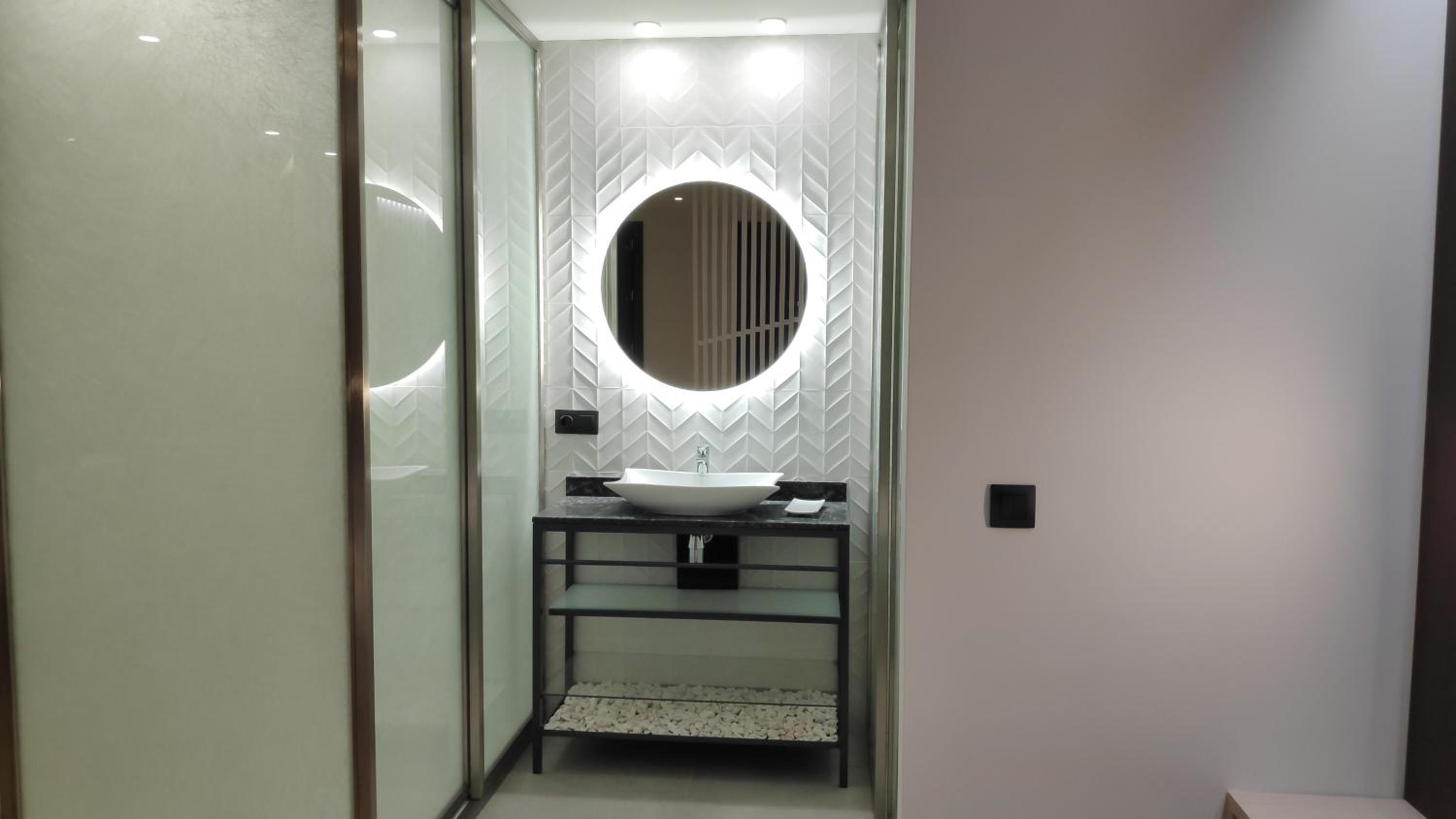 Studio Apartment - Photo 17