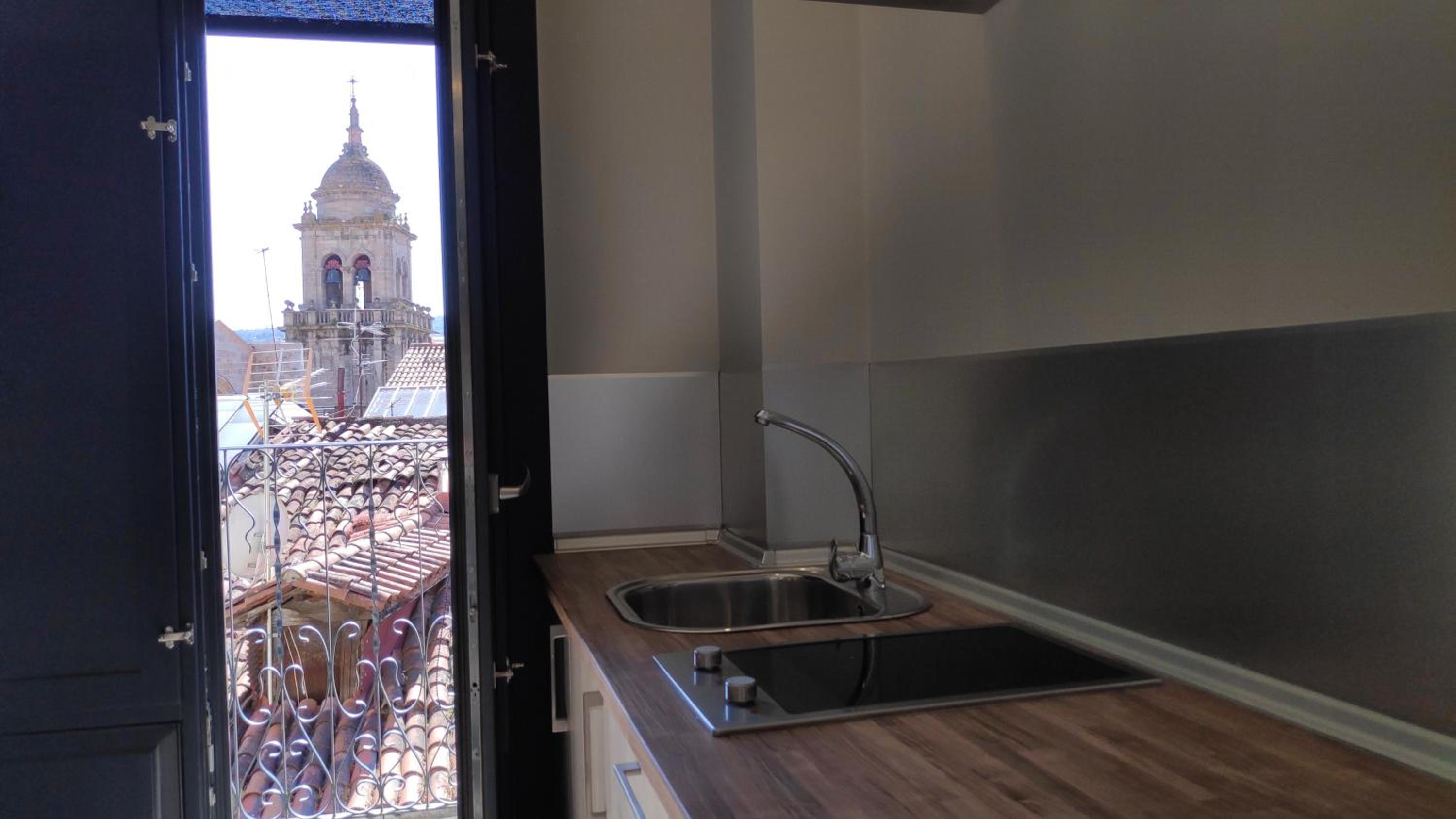 Studio Apartment - Photo 11