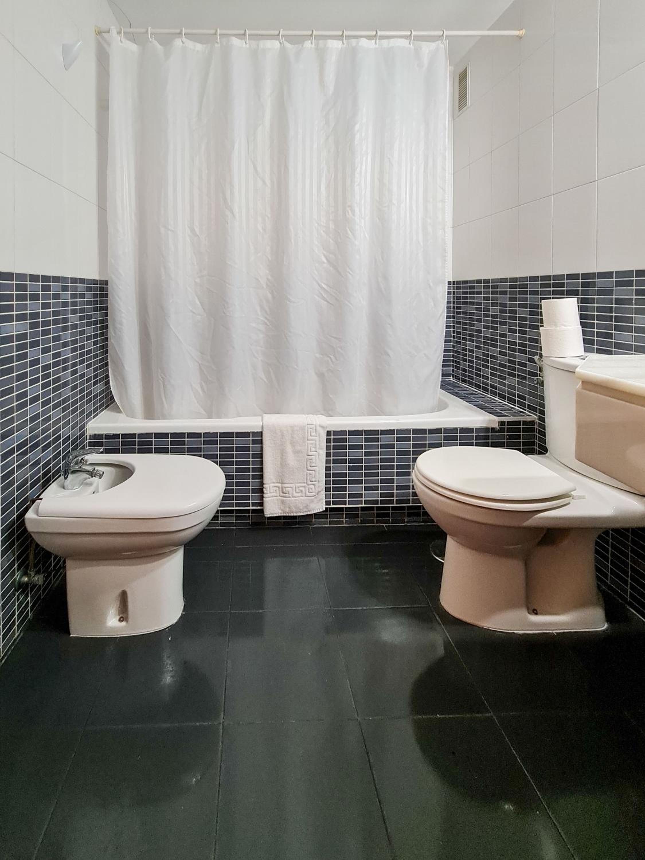 One-Bedroom Apartment - Photo 41