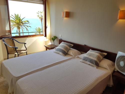 Double Room with Sea View photo 3