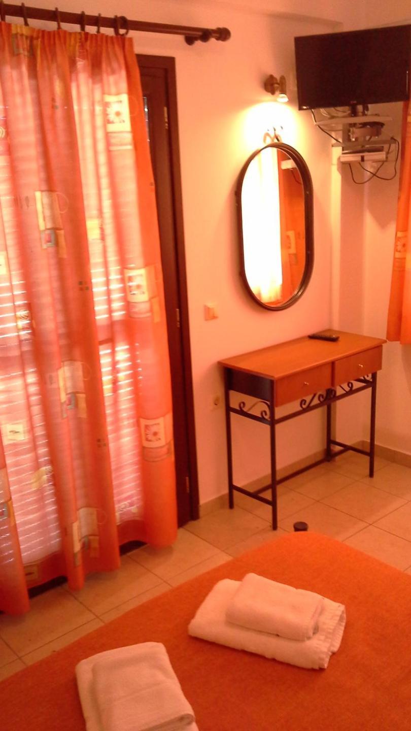 One-Bedroom Apartment (3 Adults) photo 2