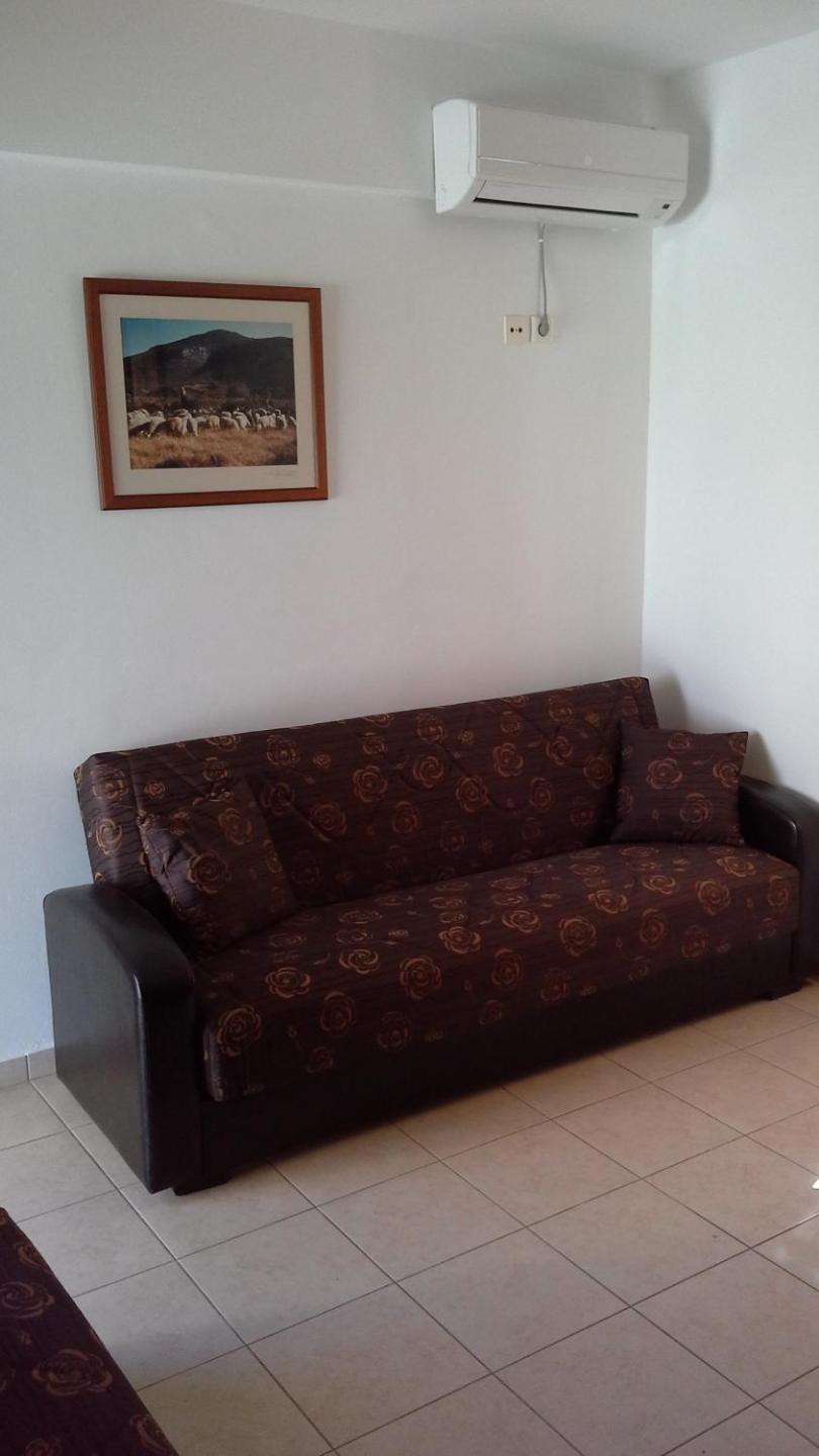 One-Bedroom Apartment (3 Adults) photo 3