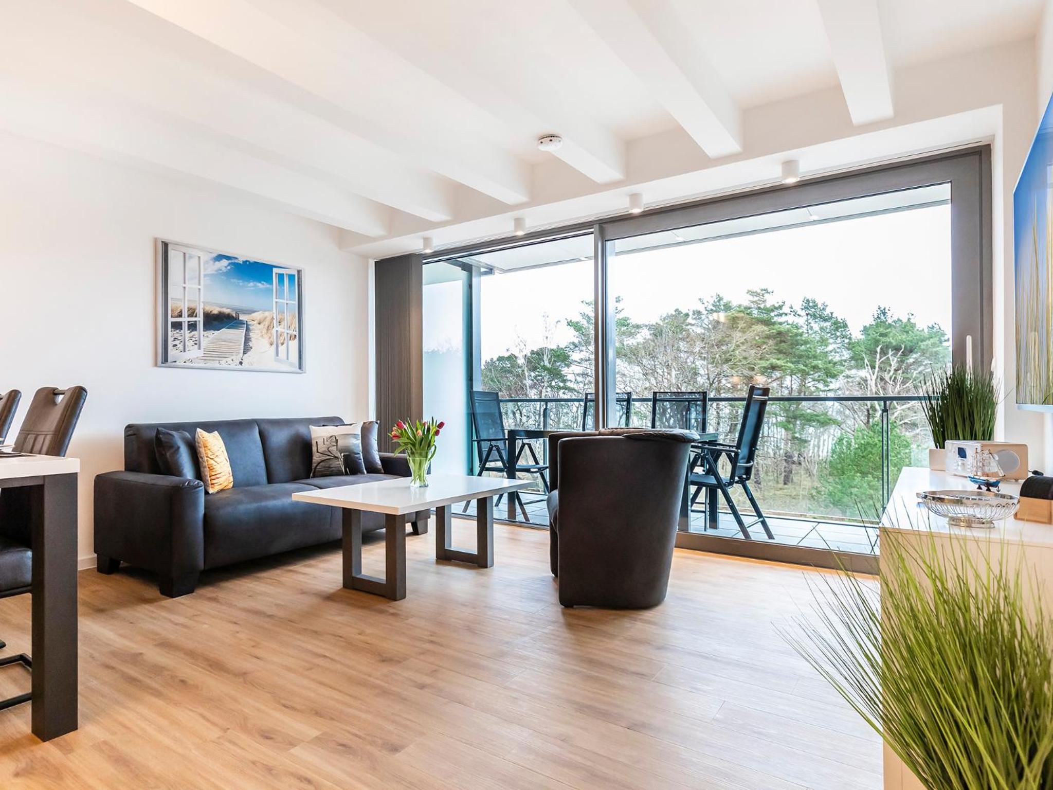 Apartment with Balcony photo 1