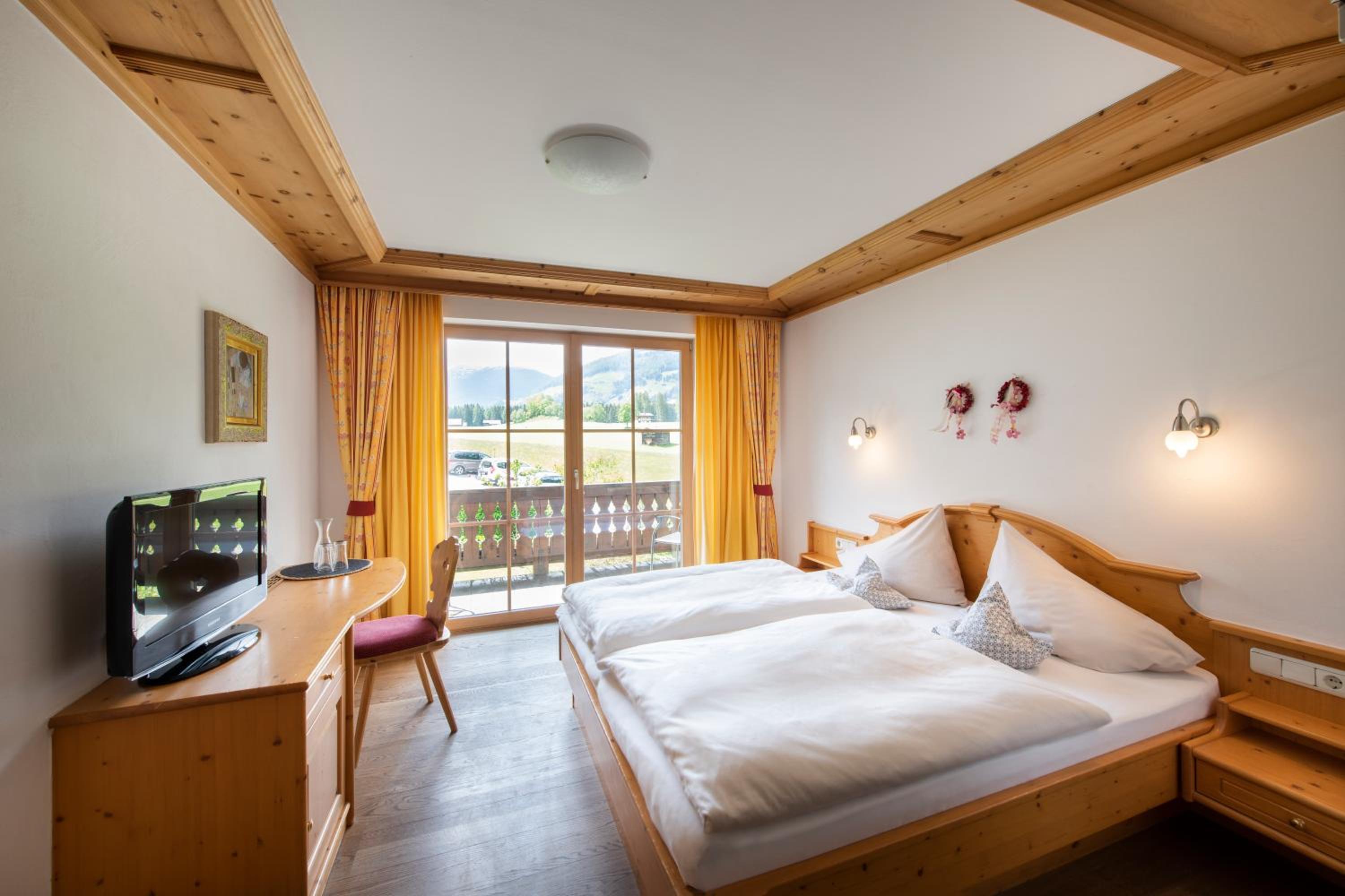 Small Double Room - Photo 1