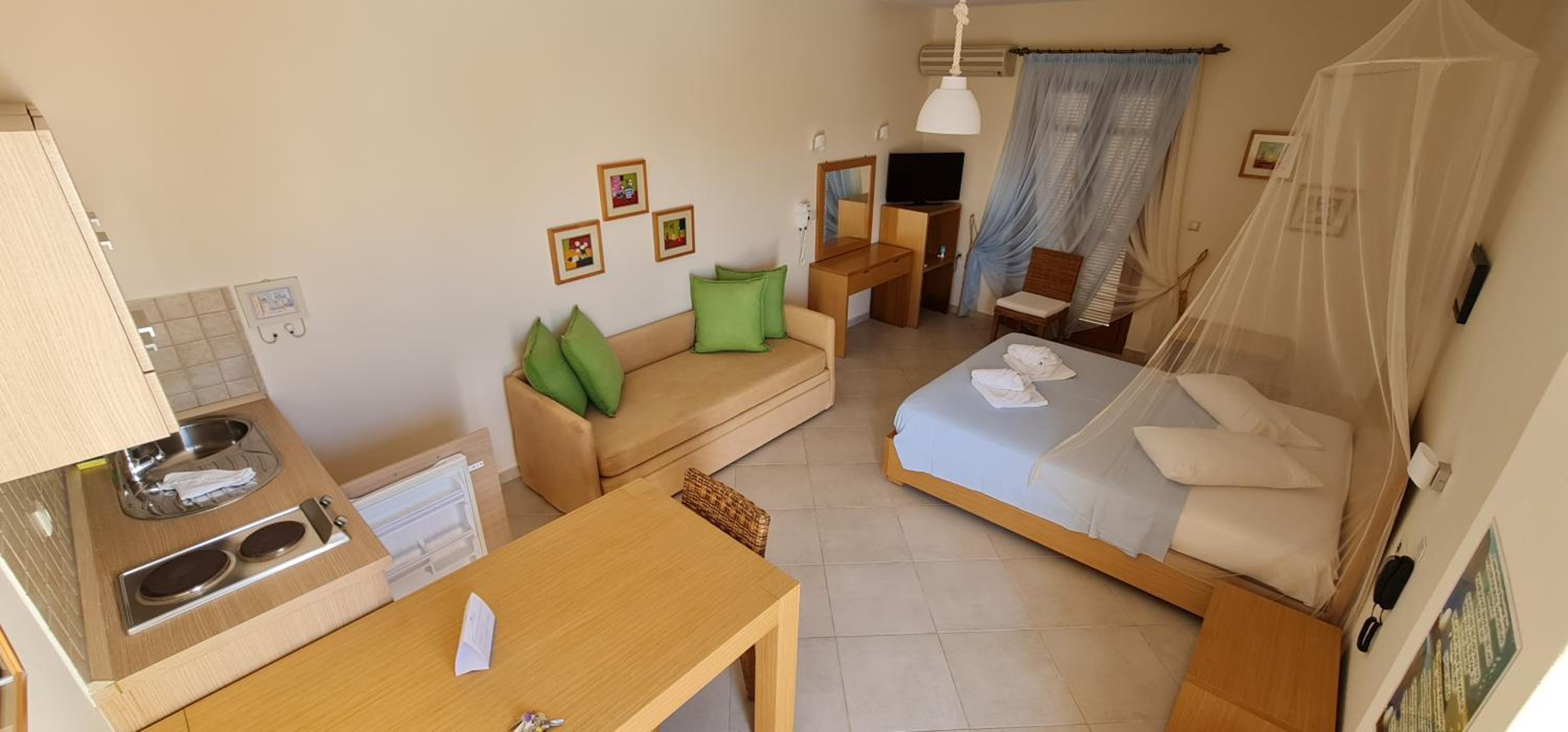 Deluxe Triple Room